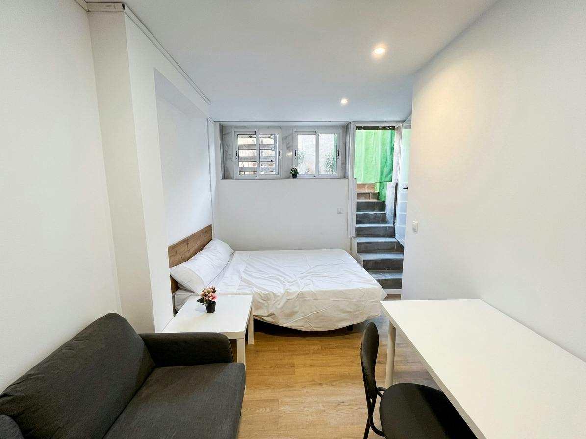 Private room in Calle de Fuentelencina, Madrid (1737825) ROOM 1