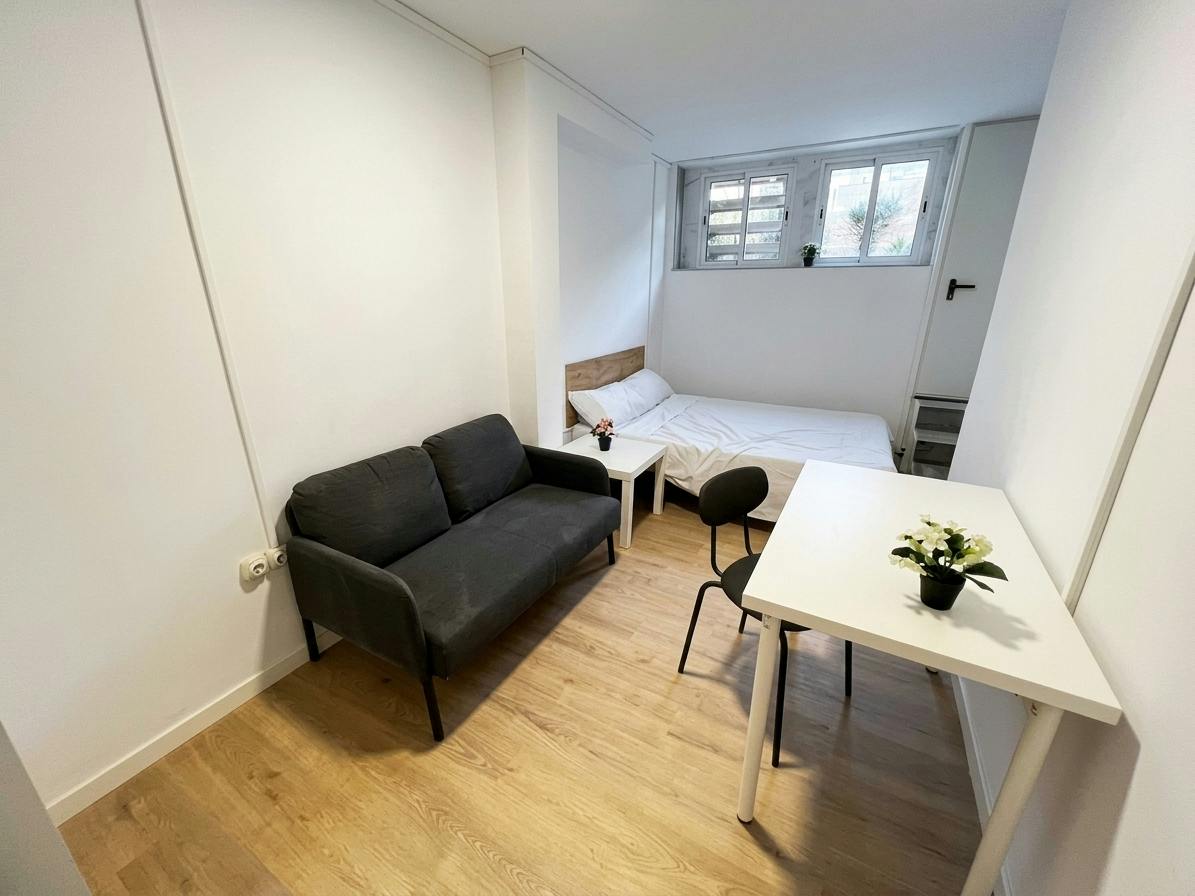 Private room in Calle de Fuentelencina, Madrid (1737825) ROOM 2