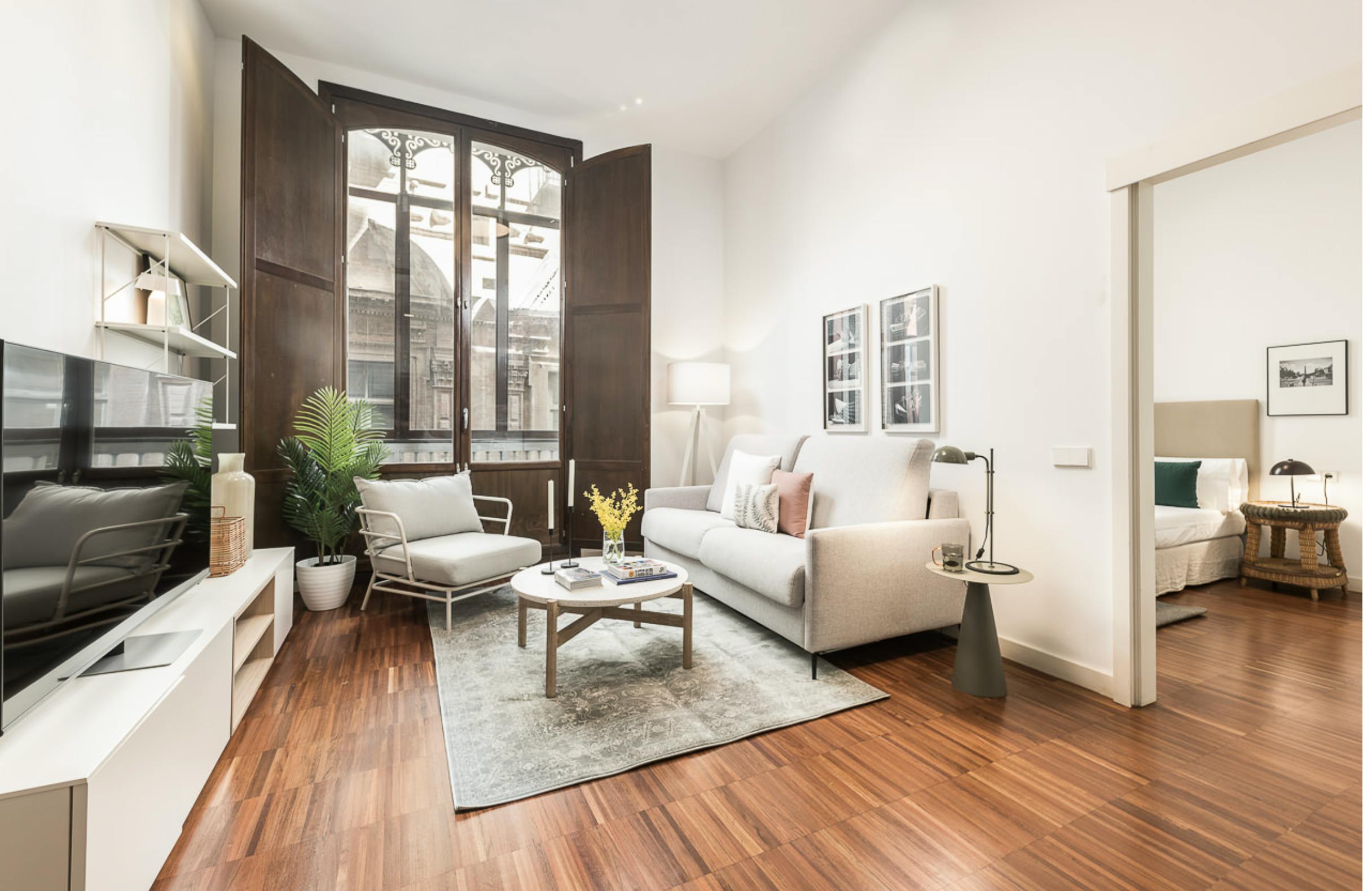 1-Bedroom Apartment in Carrer dels Cavallers, Valencia (1737850) room image 2