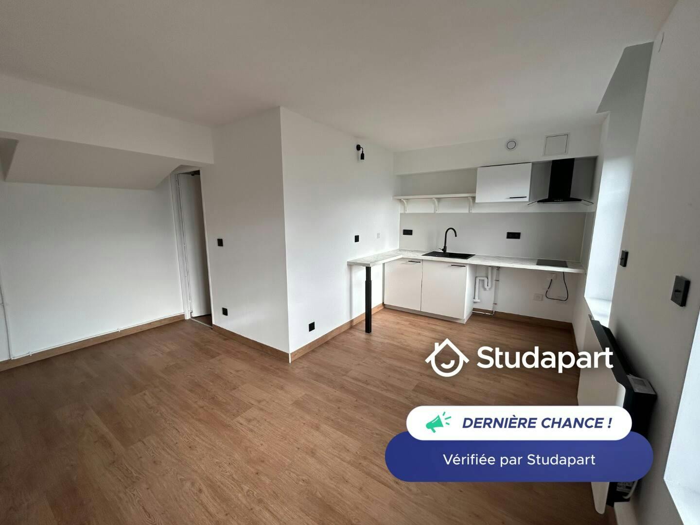 Appartement te huur voor € 430 per maand in Crespin, Rue des Déportés