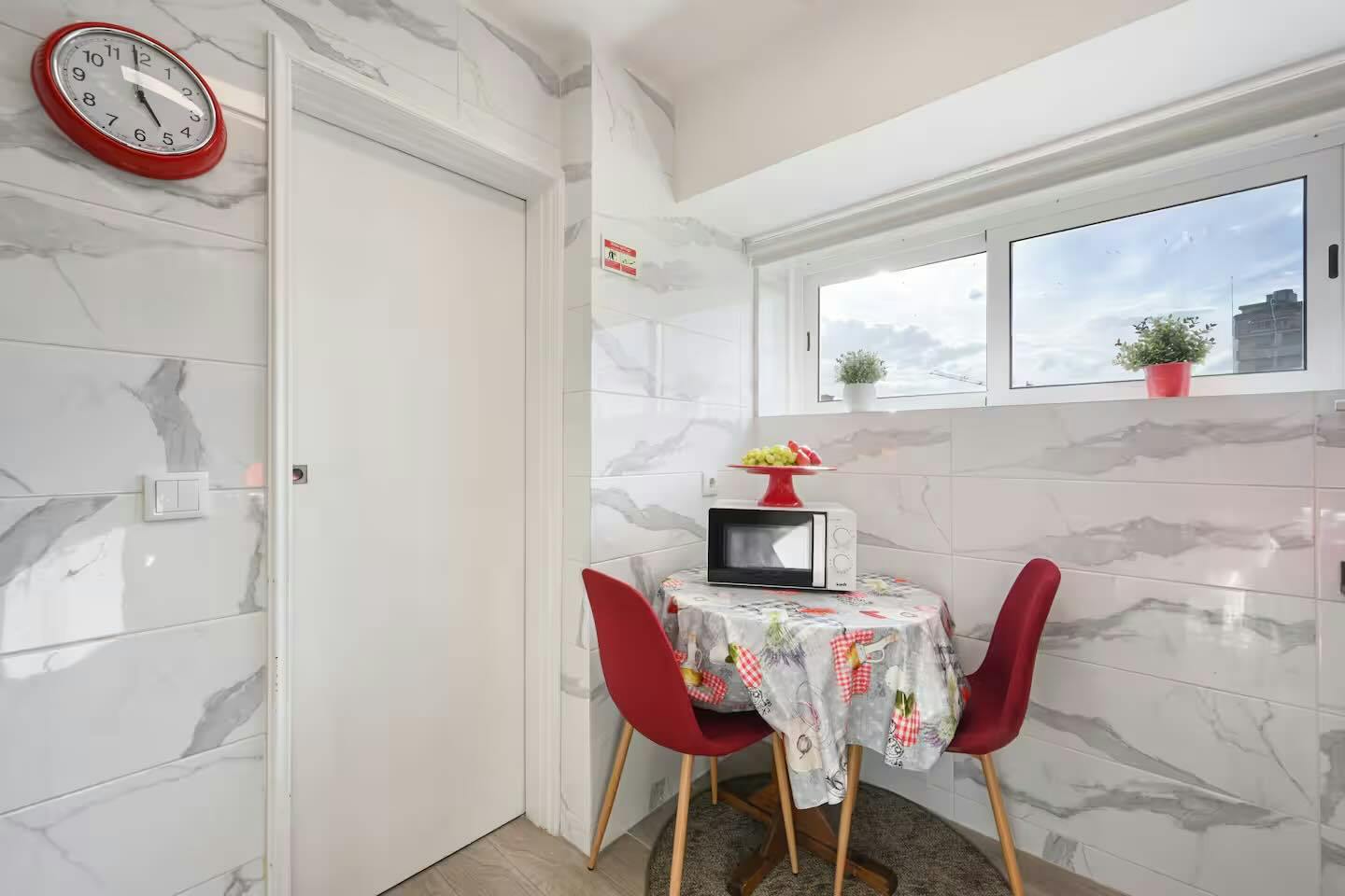 1-Bedroom Apartment in Rua de Dom João IV, Porto (1737952) ROOM 3