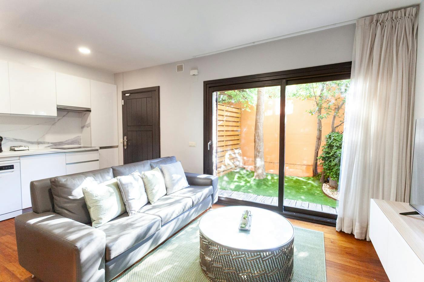 1-Bedroom Building in Calle de Alfonso Fernández Clausells, Madrid (1737975) ROOM 4