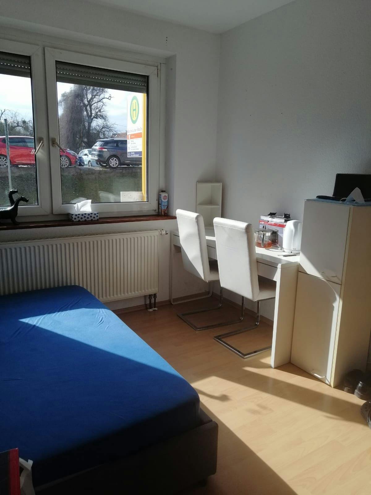 Privat rum att hyra för 540 € i månaden i Leinfelden-Echterdingen, Leinfelder Straße