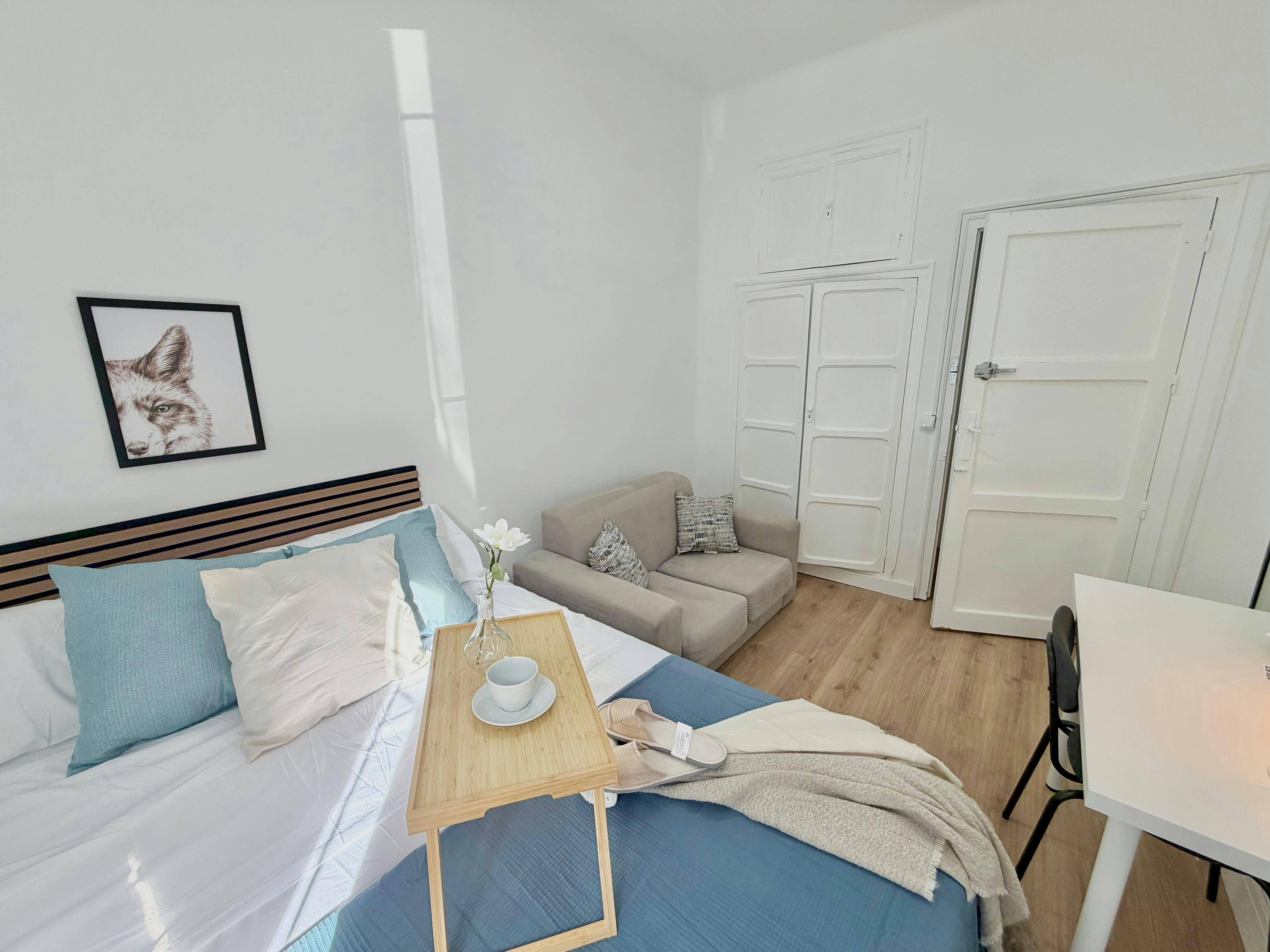 Private room for rent for €599 per month in Madrid, Calle San Braulio