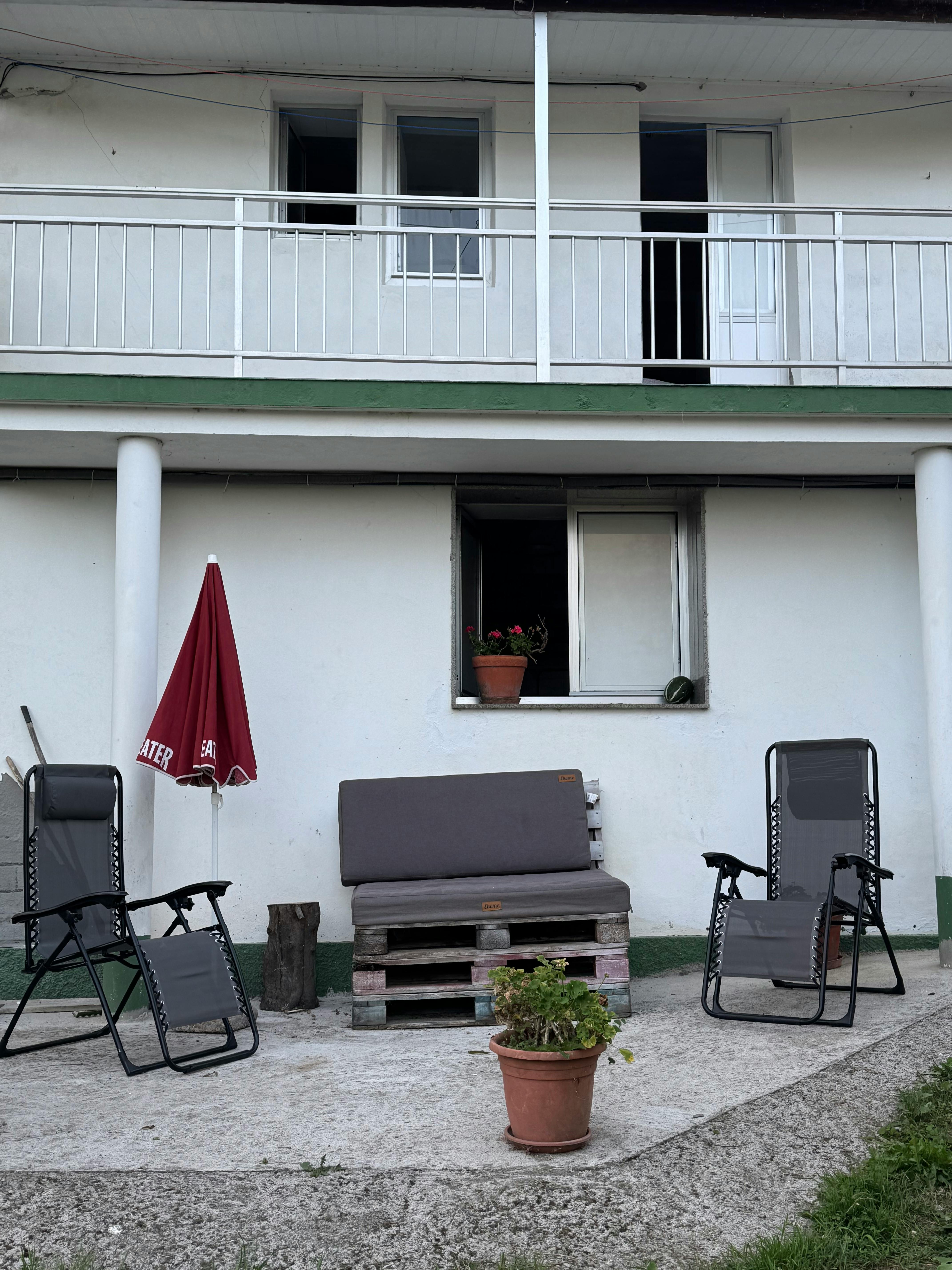 House for rent for €800 per month in Viveiro, Riquián