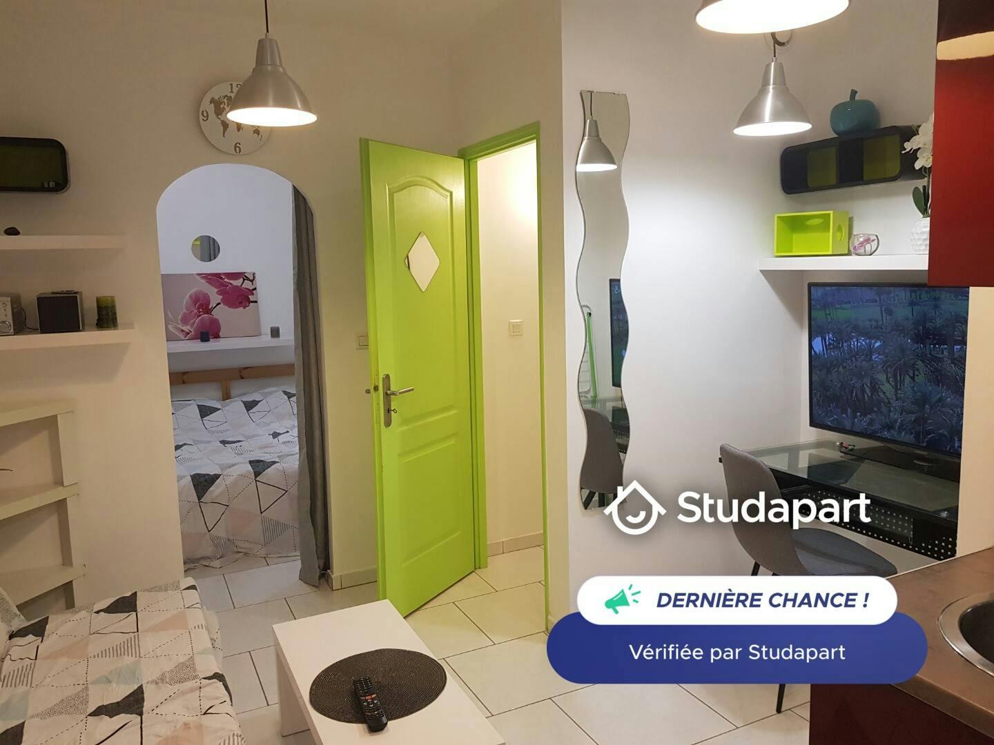 Apartment for rent for €580 per month in Sainte-Savine, Rue Montgolfier