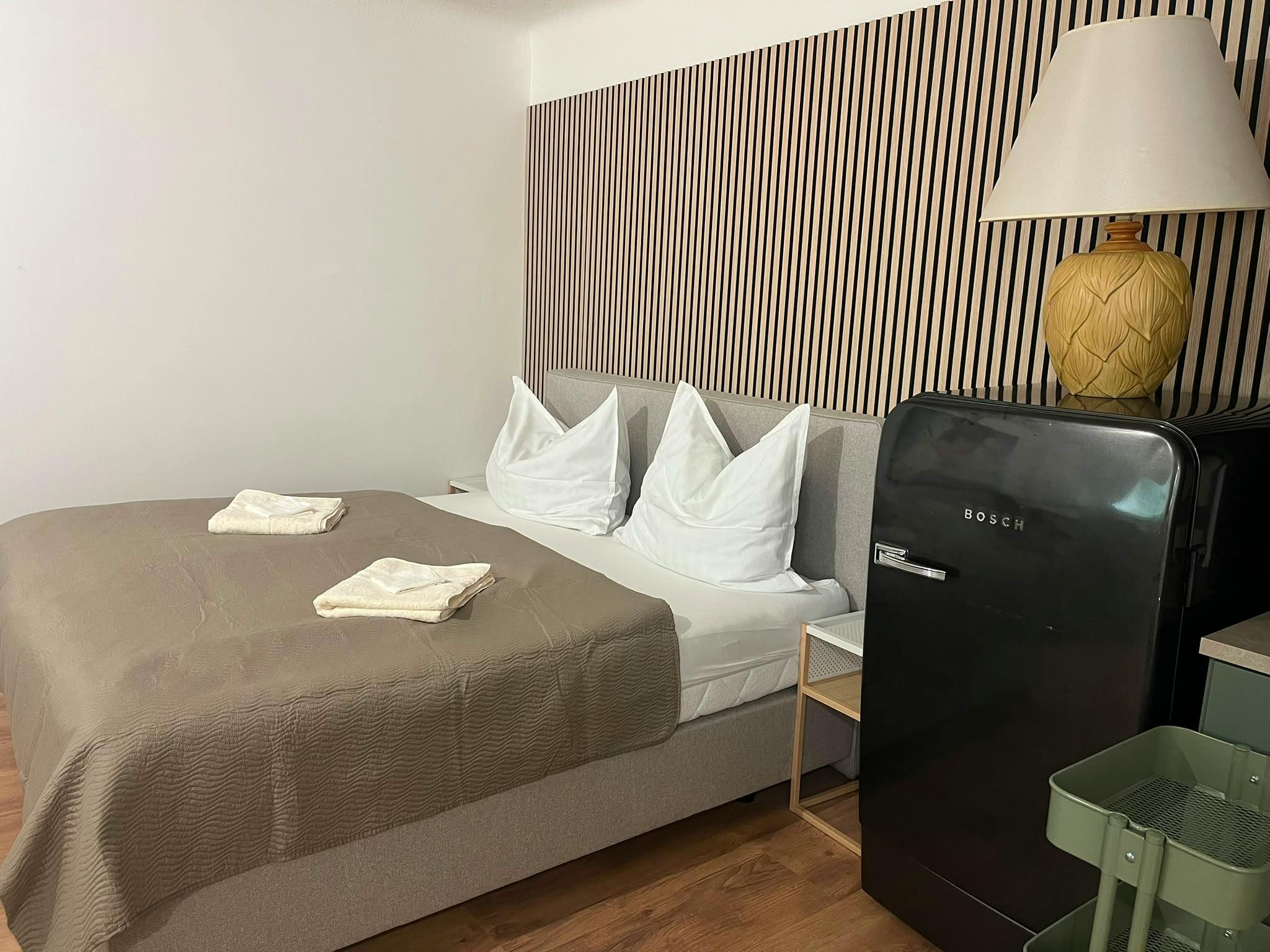 Paulinengasse, Vienna preview