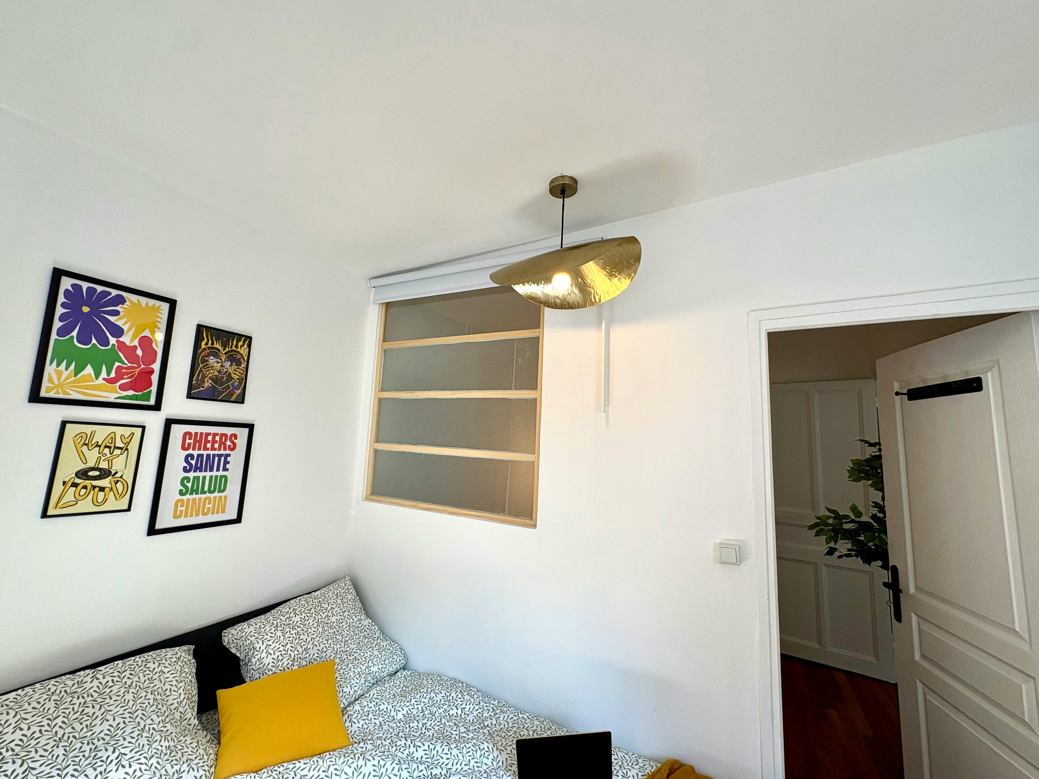 Private room for rent on Rue du Faubourg Saint-Martin, Paris - Vue 4