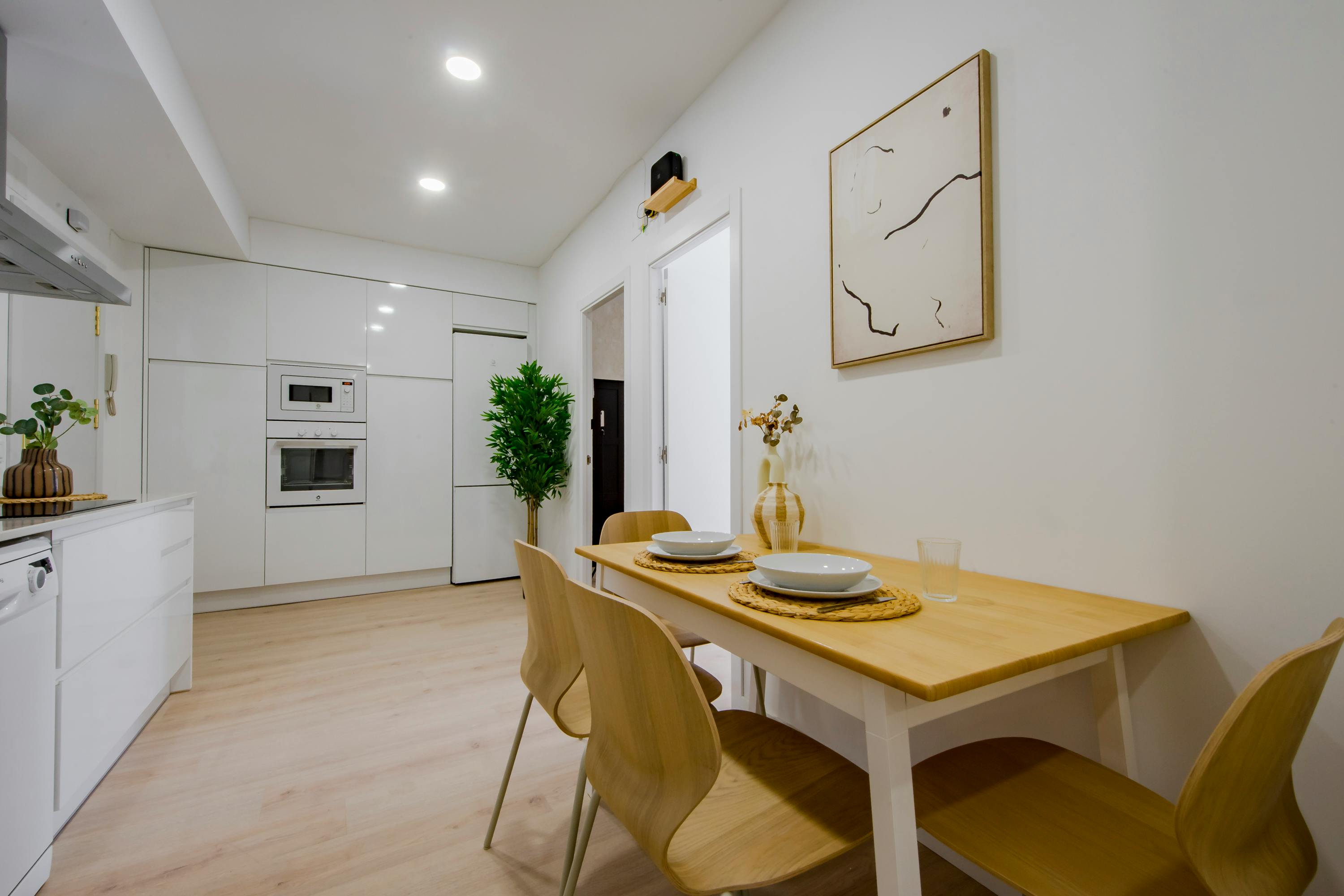 Shared room in Calle de Claudio Coello, Madrid (1738087) room image 9