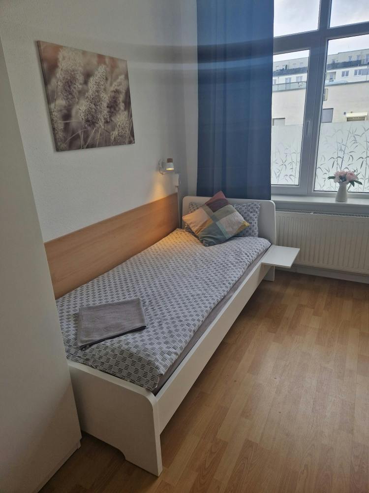 Studio for rent for €790 per month in Berlin, Mertensstraße