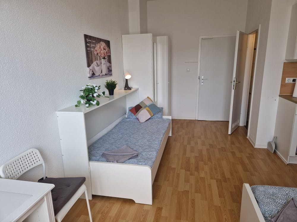 Kawalerka do wynajęcia za 890 € miesięcznie w mieście Berlin, Mertensstraße
