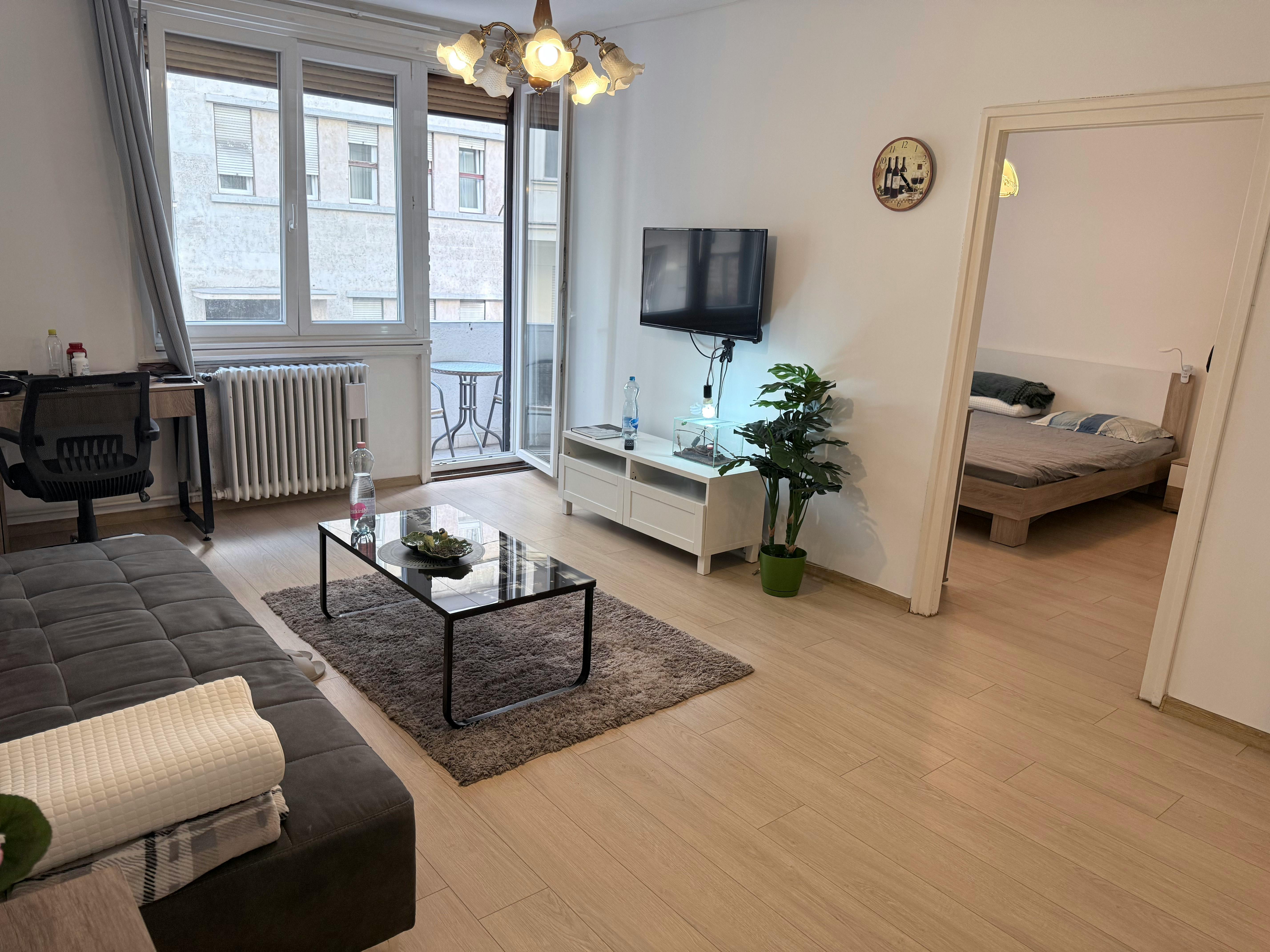 Quarto compartilhado para alugar por HUF 119.583 por mês em Budapest, Balaton utca