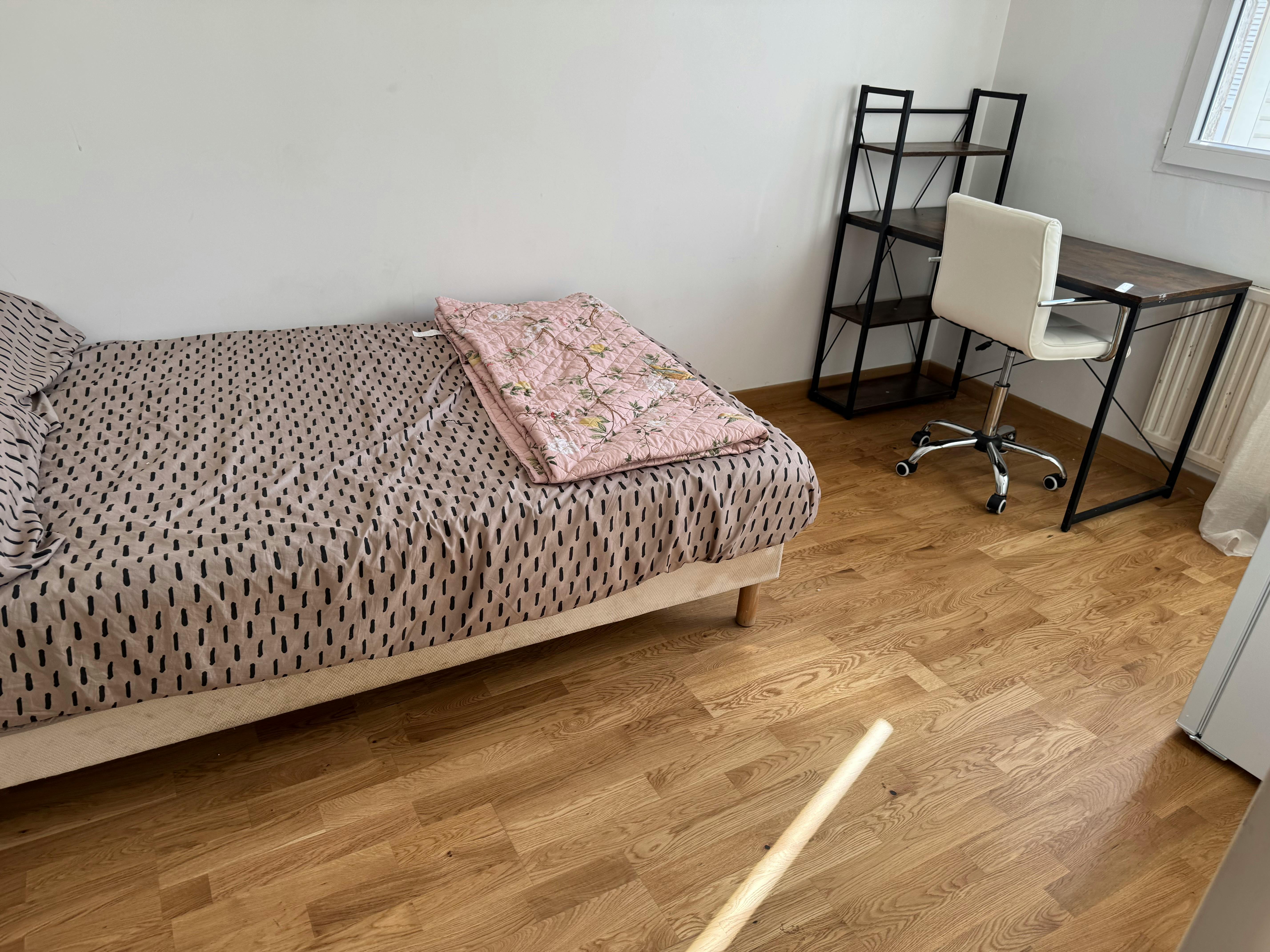 Private room for rent for €400 per month in Bondy, Allée Claude Debussy