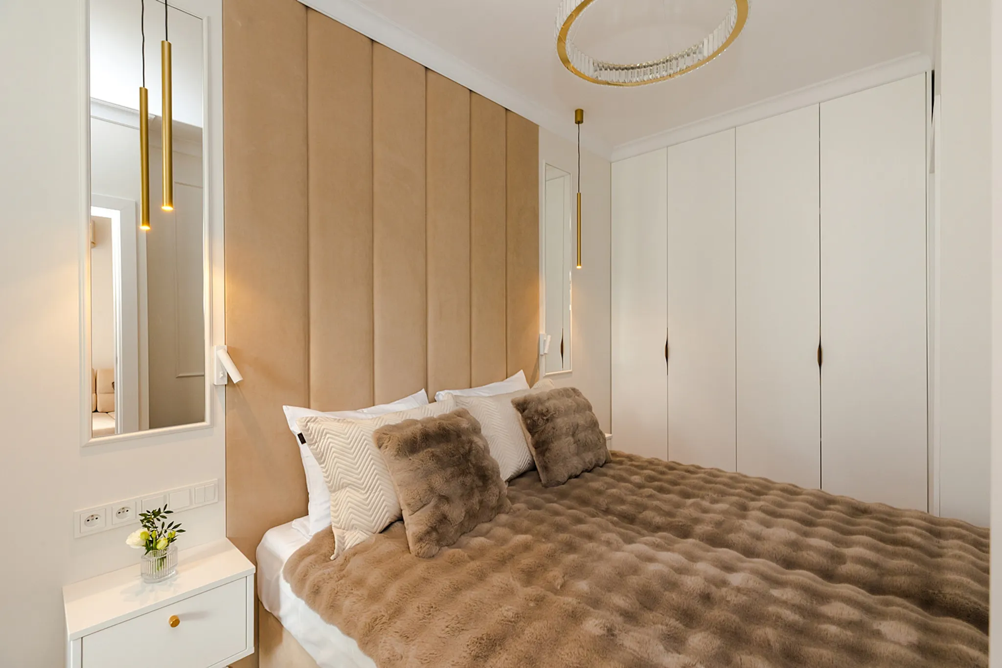 Chmielna, Warsaw preview