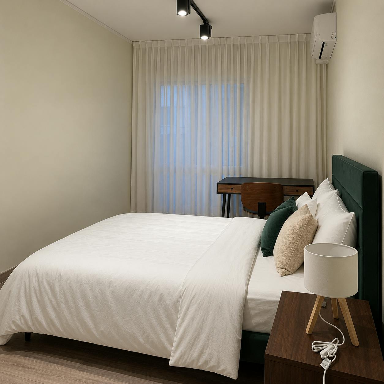WG-Zimmer zu mieten für 550 € pro Monat in Faro, Praça Alexandre Herculano