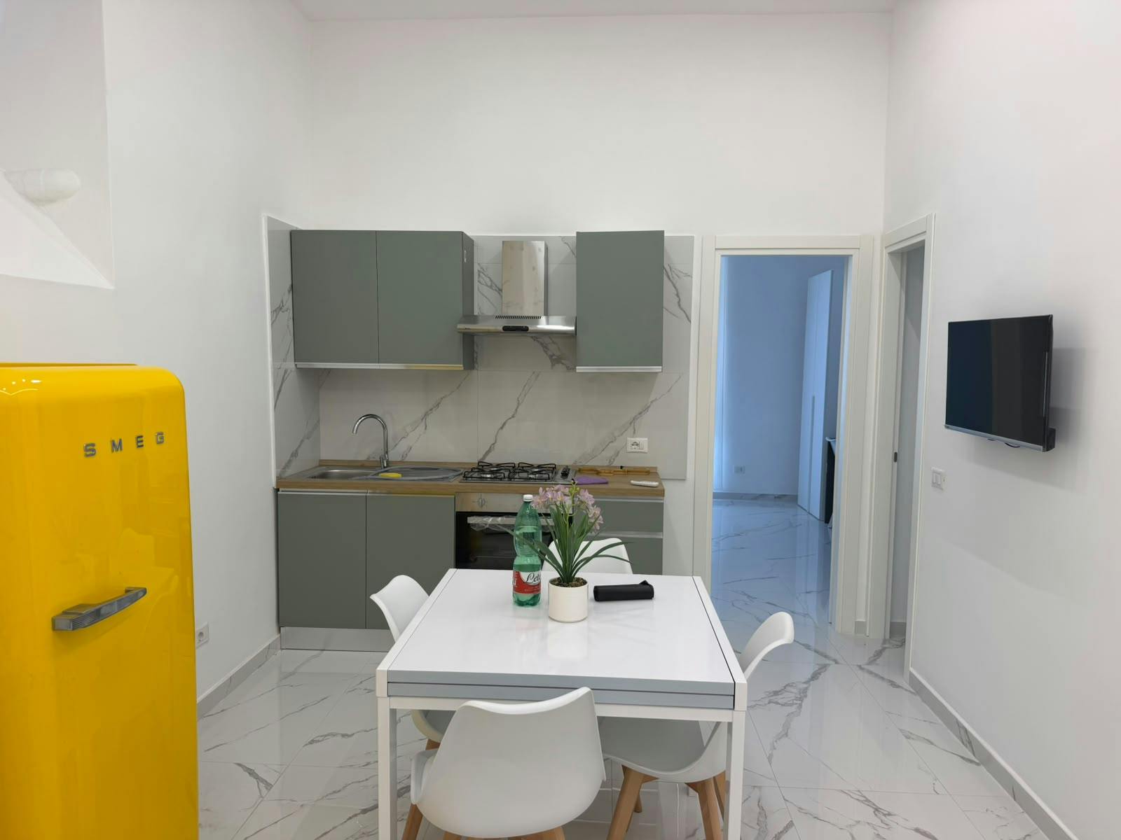Gedeelde kamer te huur voor € 350 per maand in Naples, Corso Nicolangelo Protopisani