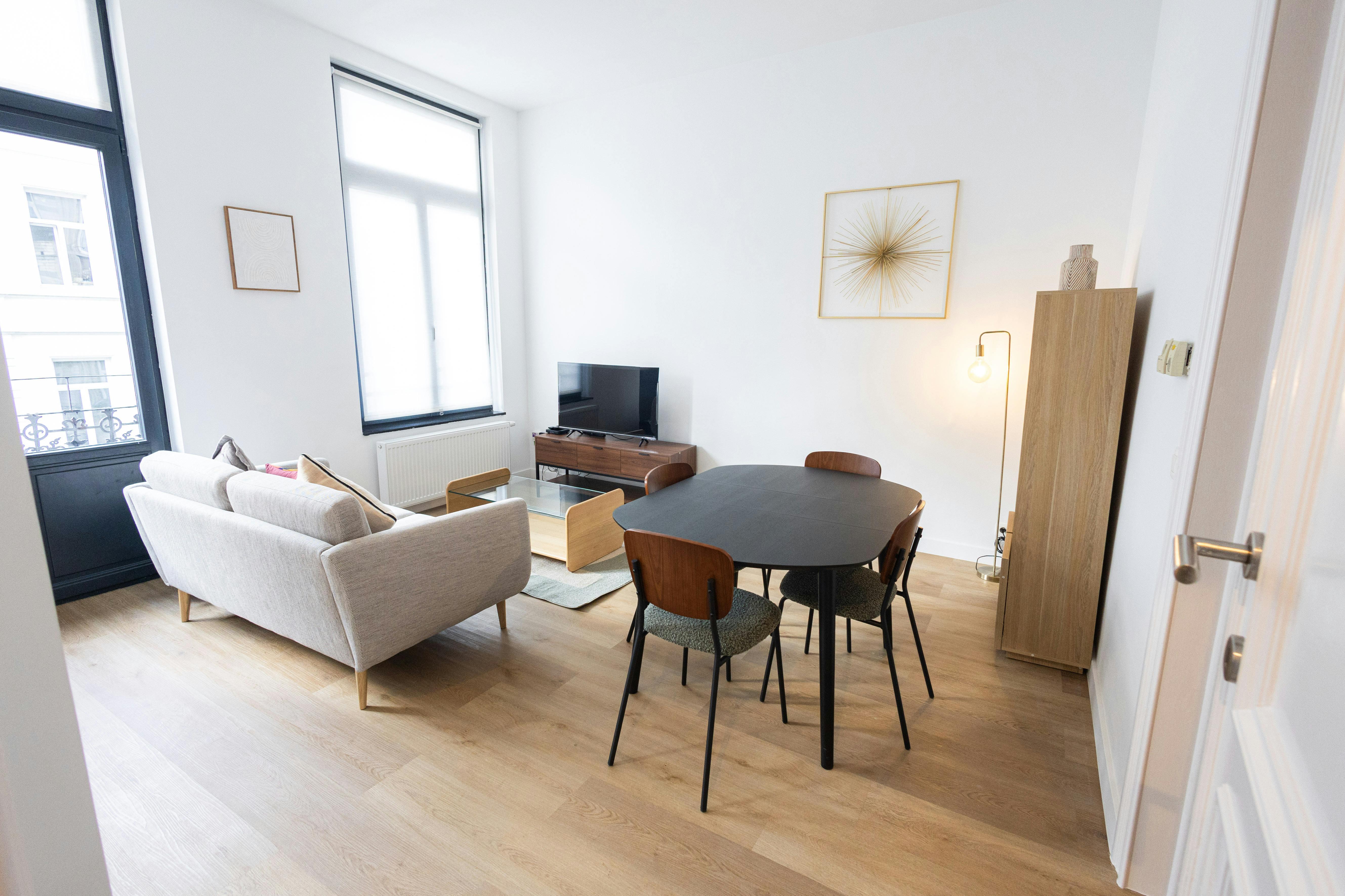 Rue du Bailli, Brussels preview