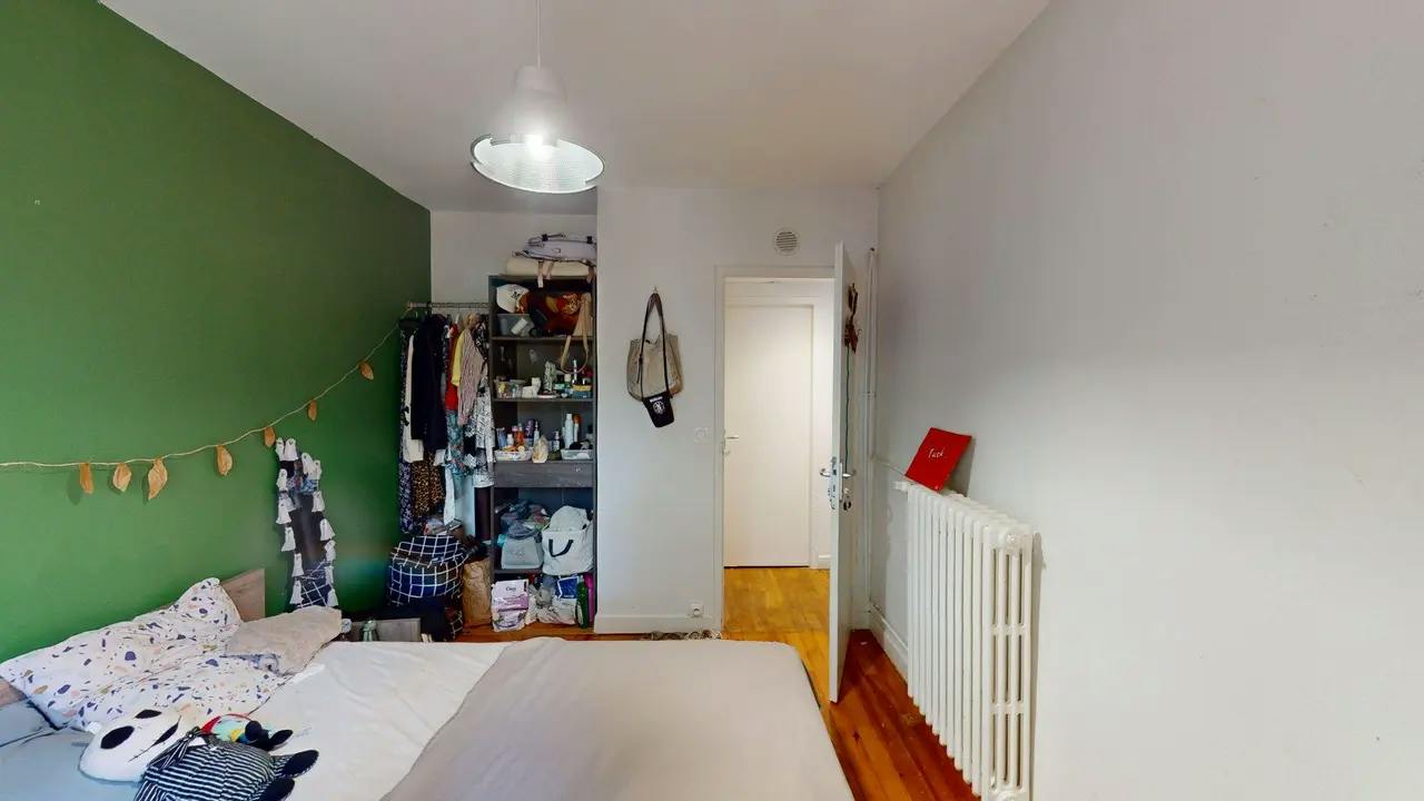 Private room for rent on Avenue des Mazades, Toulouse - Plus