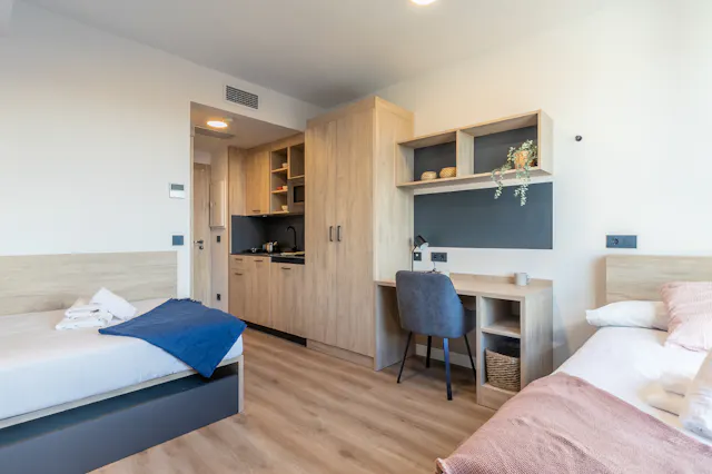 Shared room in Calle la Estrada, Madrid (1738641) room image 1