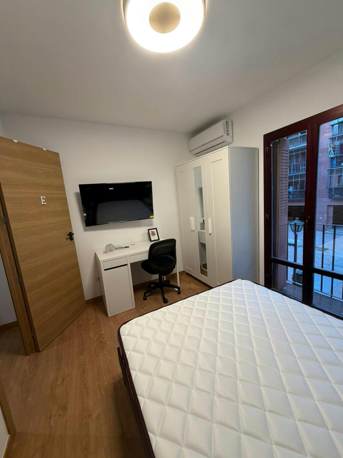 Shared room in Camino Alto de San Isidro, Madrid (1738686) ROOM 1