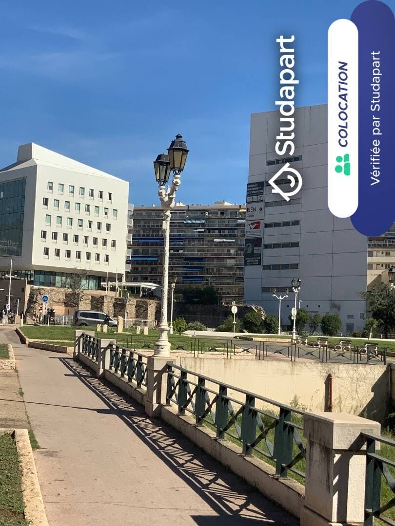 Habitación privada en alquiler por 350 € al mes en Toulon, Rue Vincent Courdouan