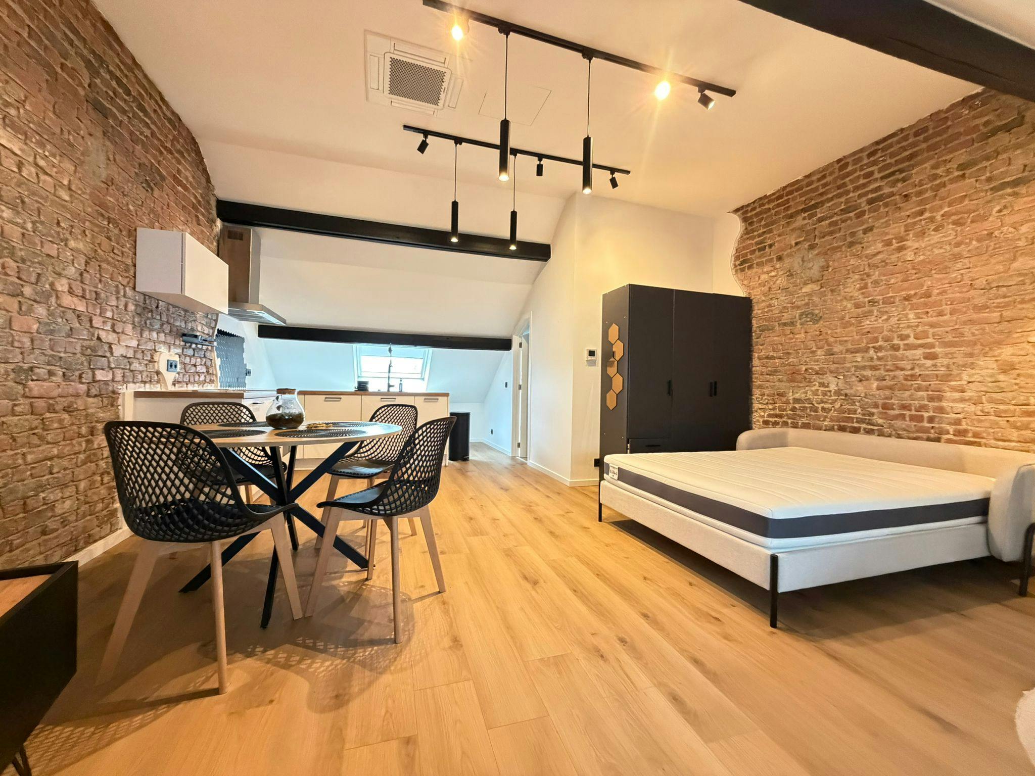 Kawalerka do wynajęcia za 700 € miesięcznie w mieście Schaerbeek, Rue Paul Devigne