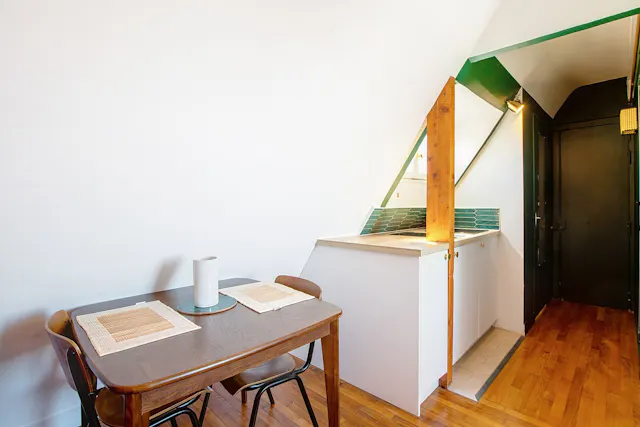 Apartment in Rue du Faubourg du Temple, Paris (1738938) room image 1