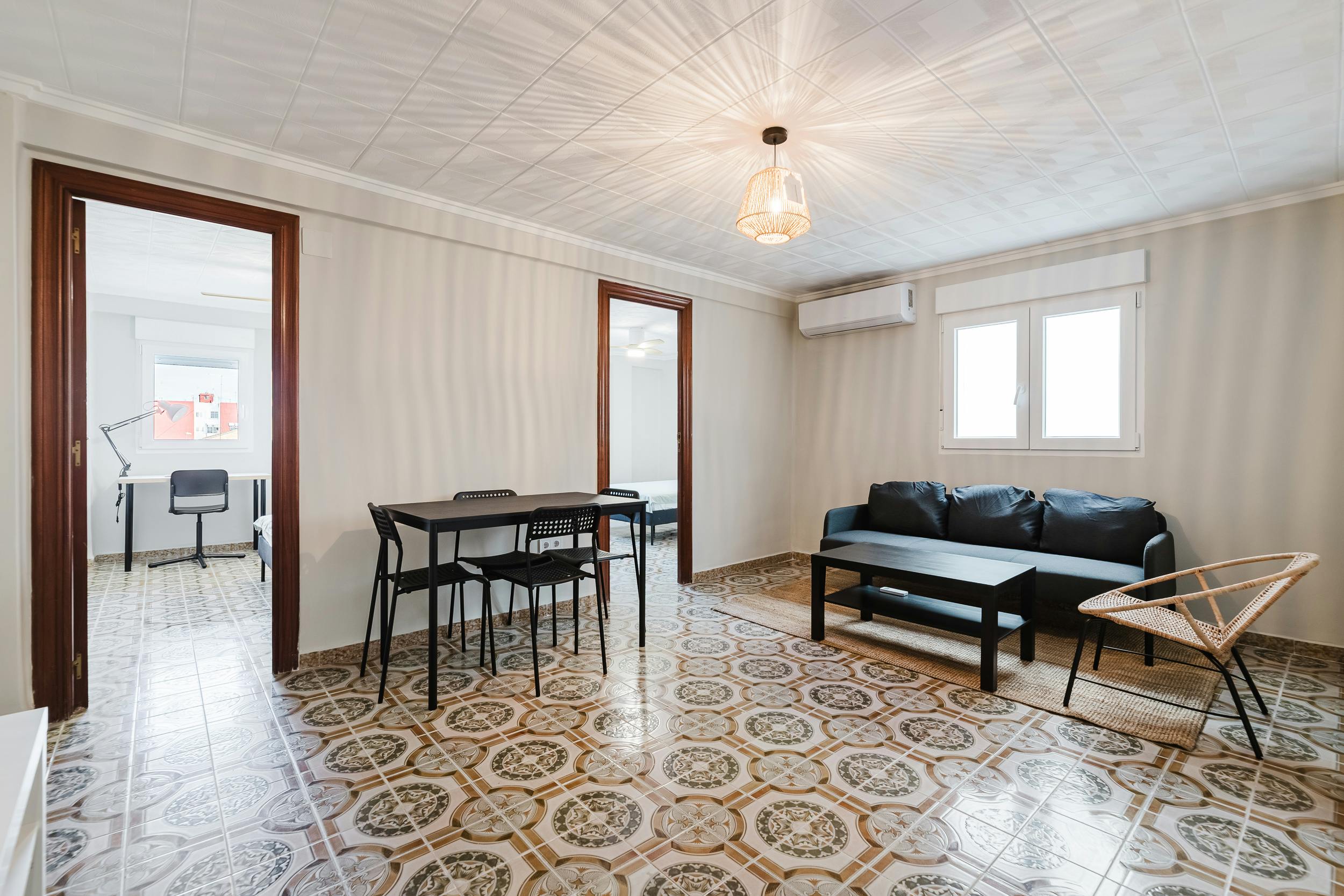 Apartment for rent for €1,300 per month in Valencia, Carrer de Moraira