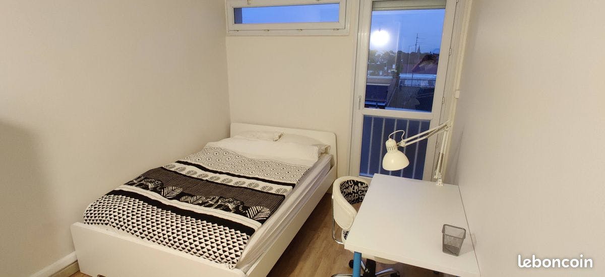 Chambre privée à louer pour 550 €/mois à Lambersart, Rue Auguste Bonte