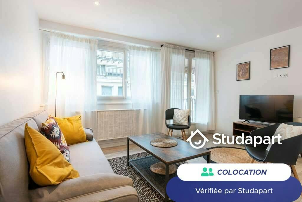 Pièce à Pau