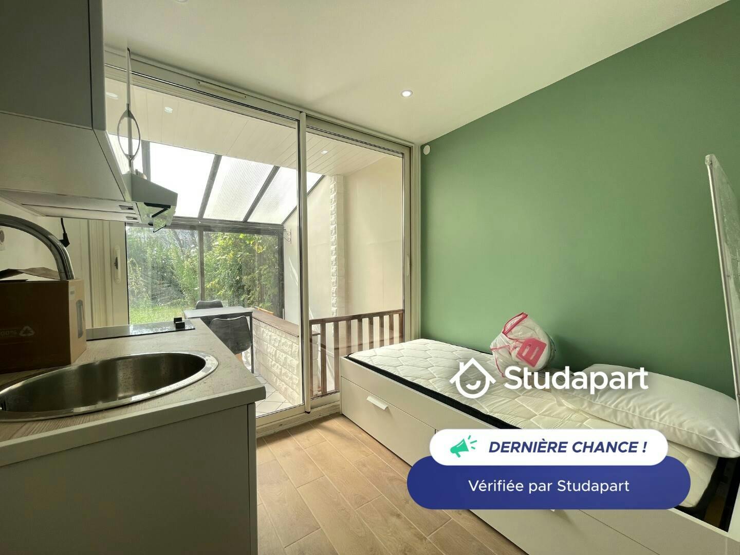 Apartment for rent for €575 per month in Pontoise, Les Maradas Orange