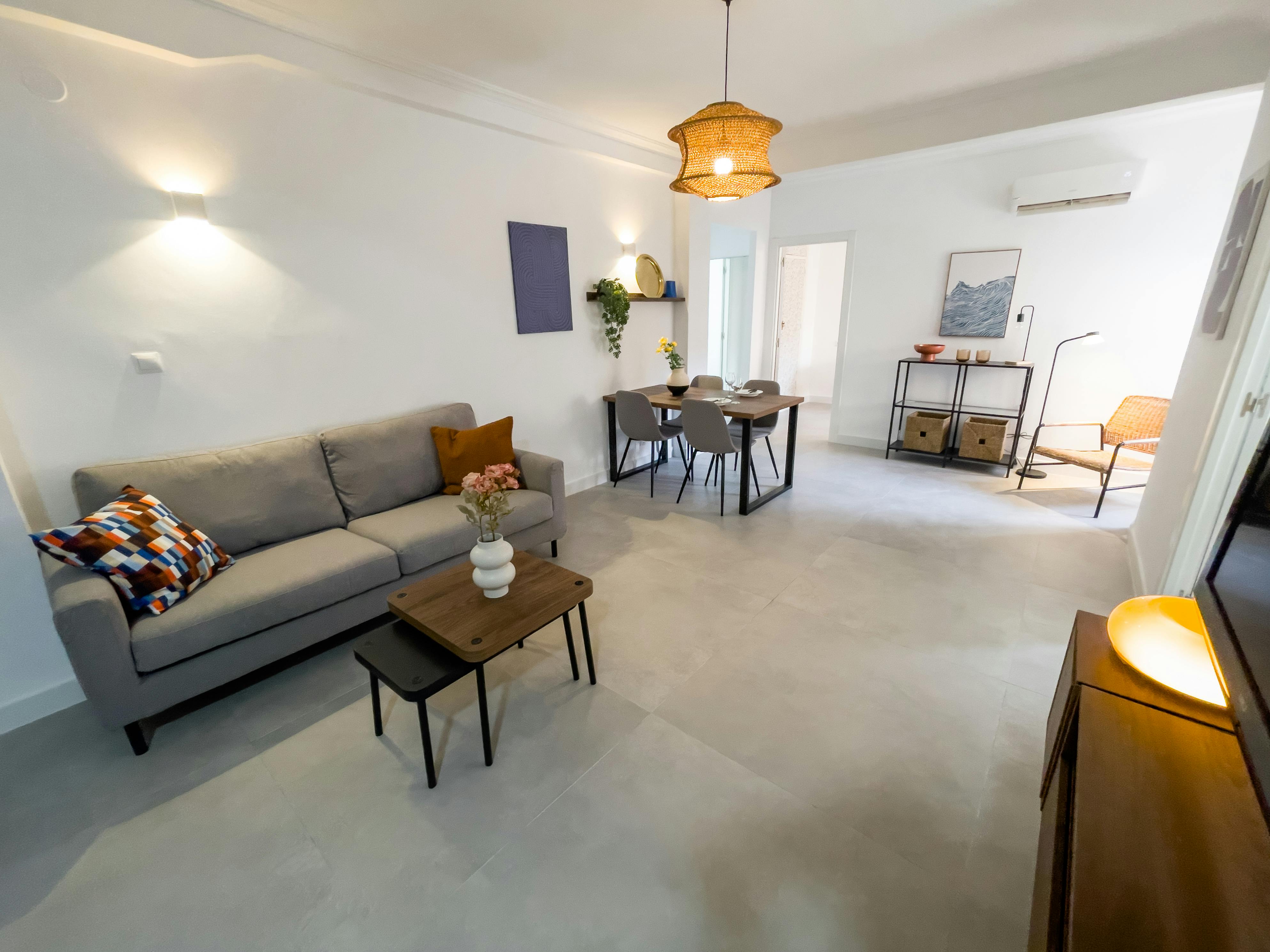 Appartamento in affitto a 1300 € al mese a Sevilla, Calle Angostillo