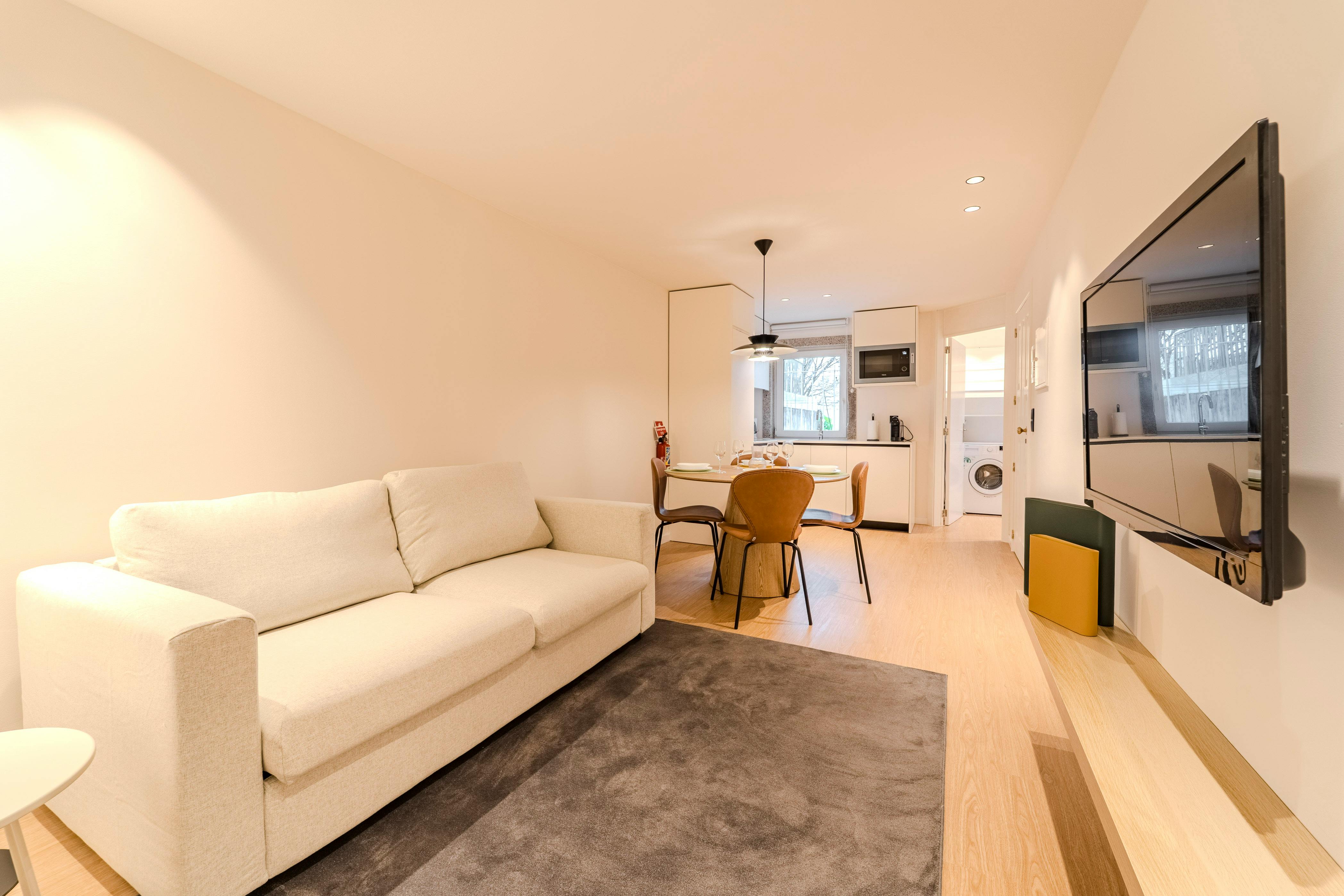 Apartment for rent for €1,540 per month in Braga, Rua do Taxa