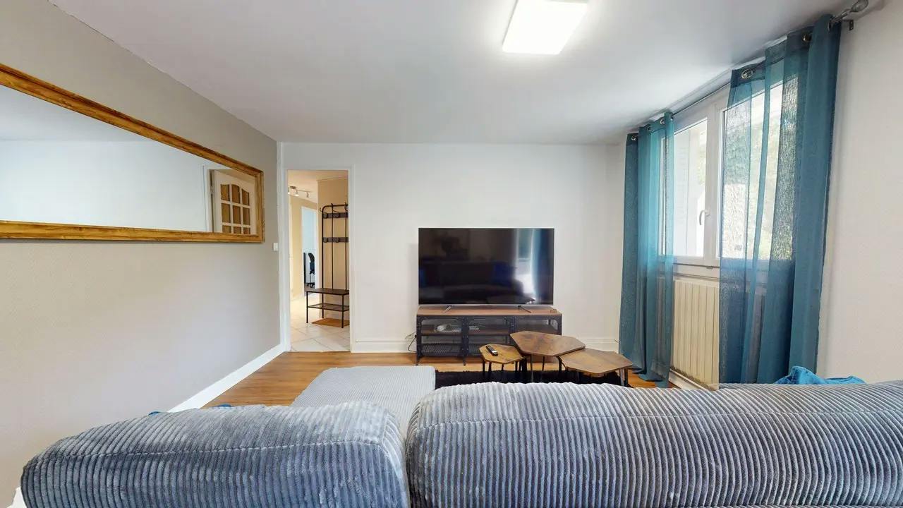 Private room in Rue Saint-Ferjus, Grenoble (1739299) room image 8