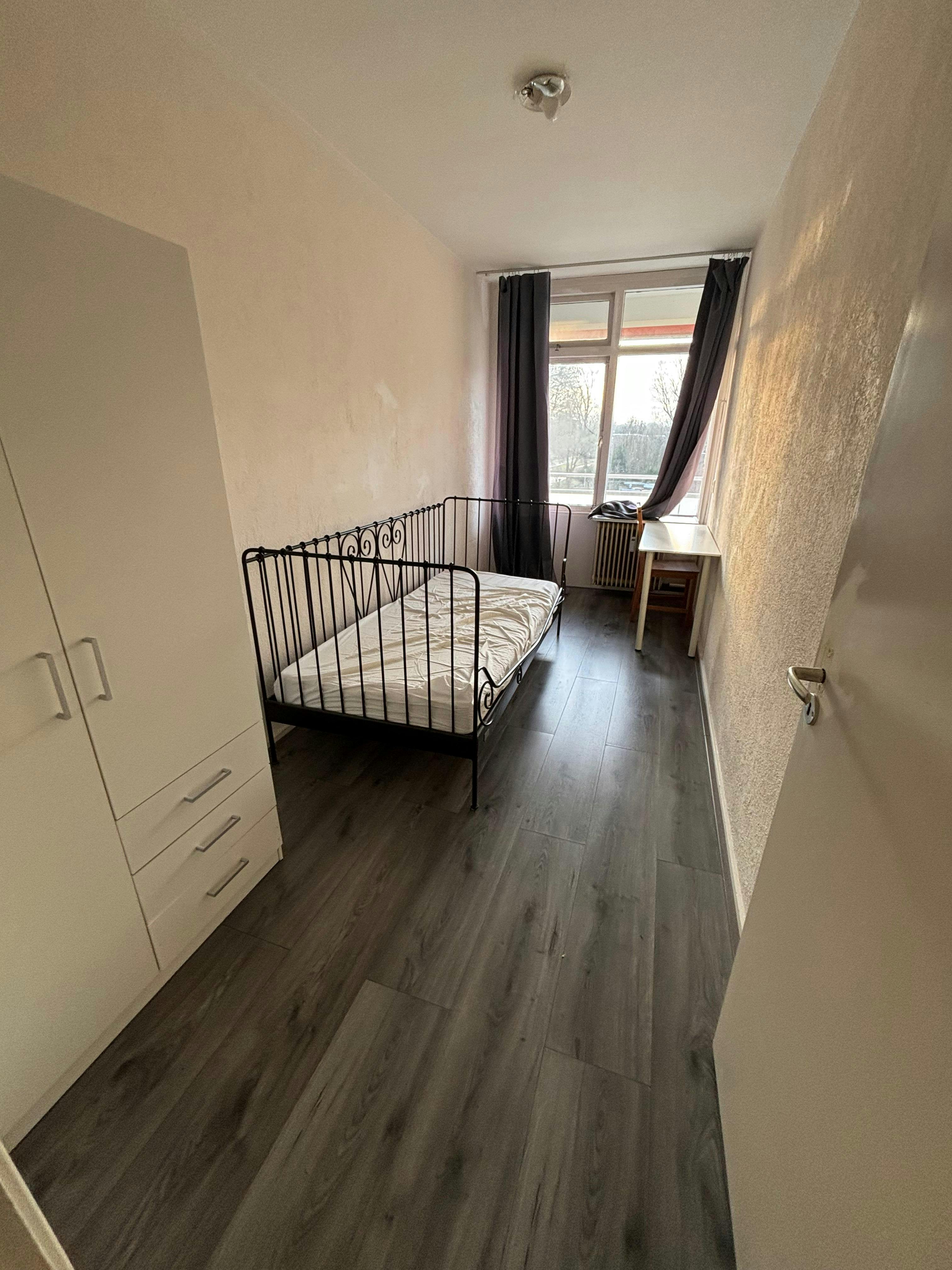 Quarto compartilhado para alugar por € 745 por mês em Rotterdam, Van der Helmstraat