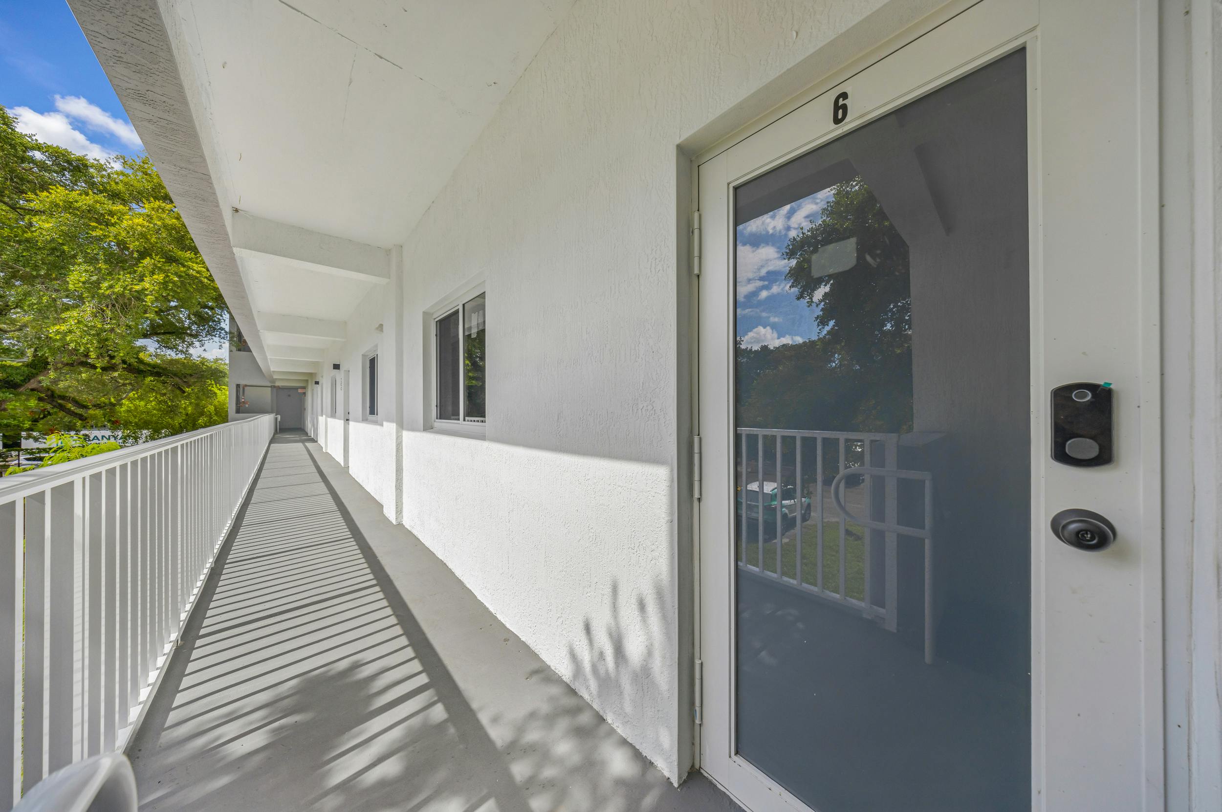 Pokój prywatny do wynajęcia za $1,425 miesięcznie w mieście Miami, Northwest 59th Street