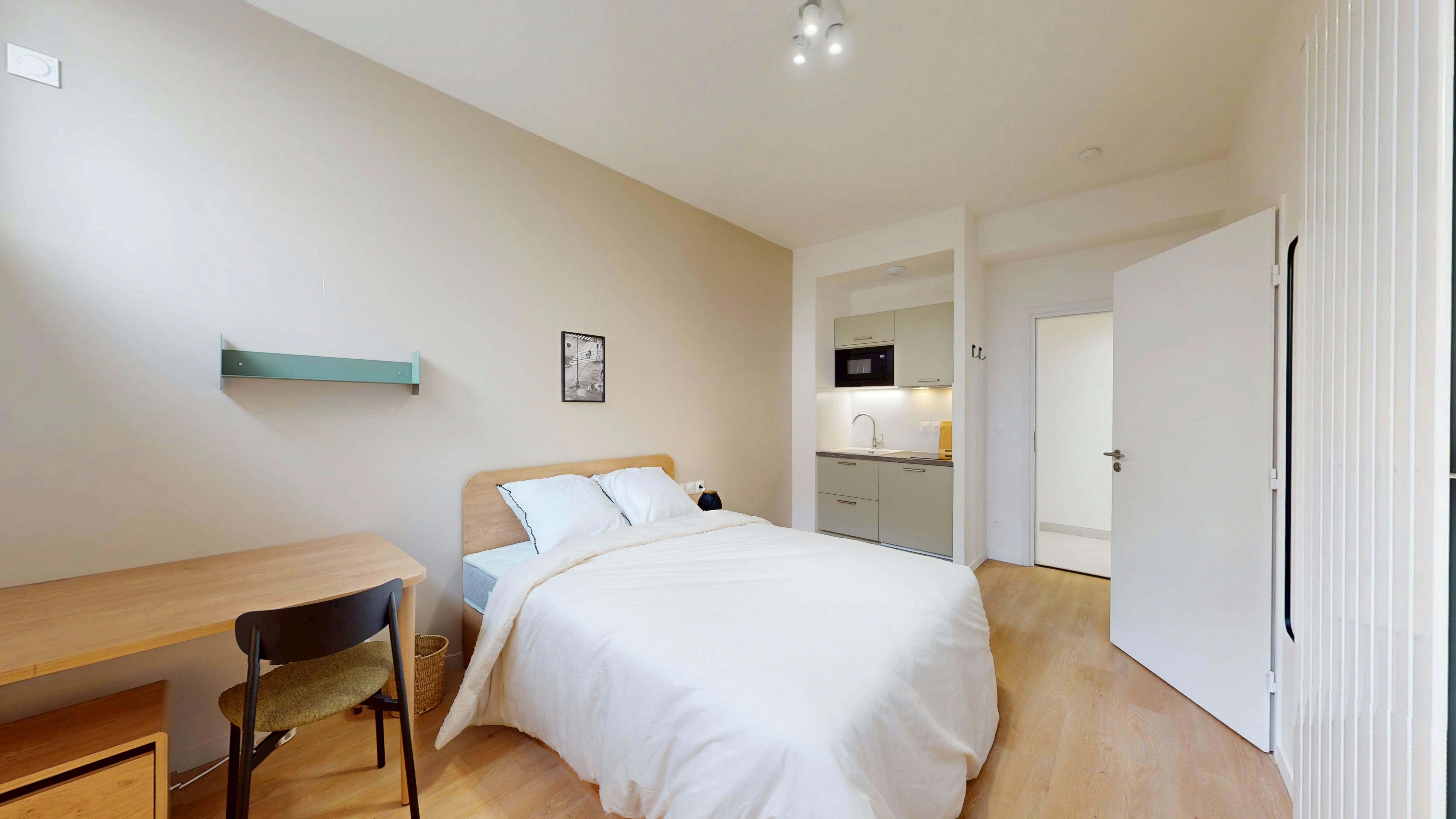 Apartment in Rue Hoche, Vanves (1739388) room image 1