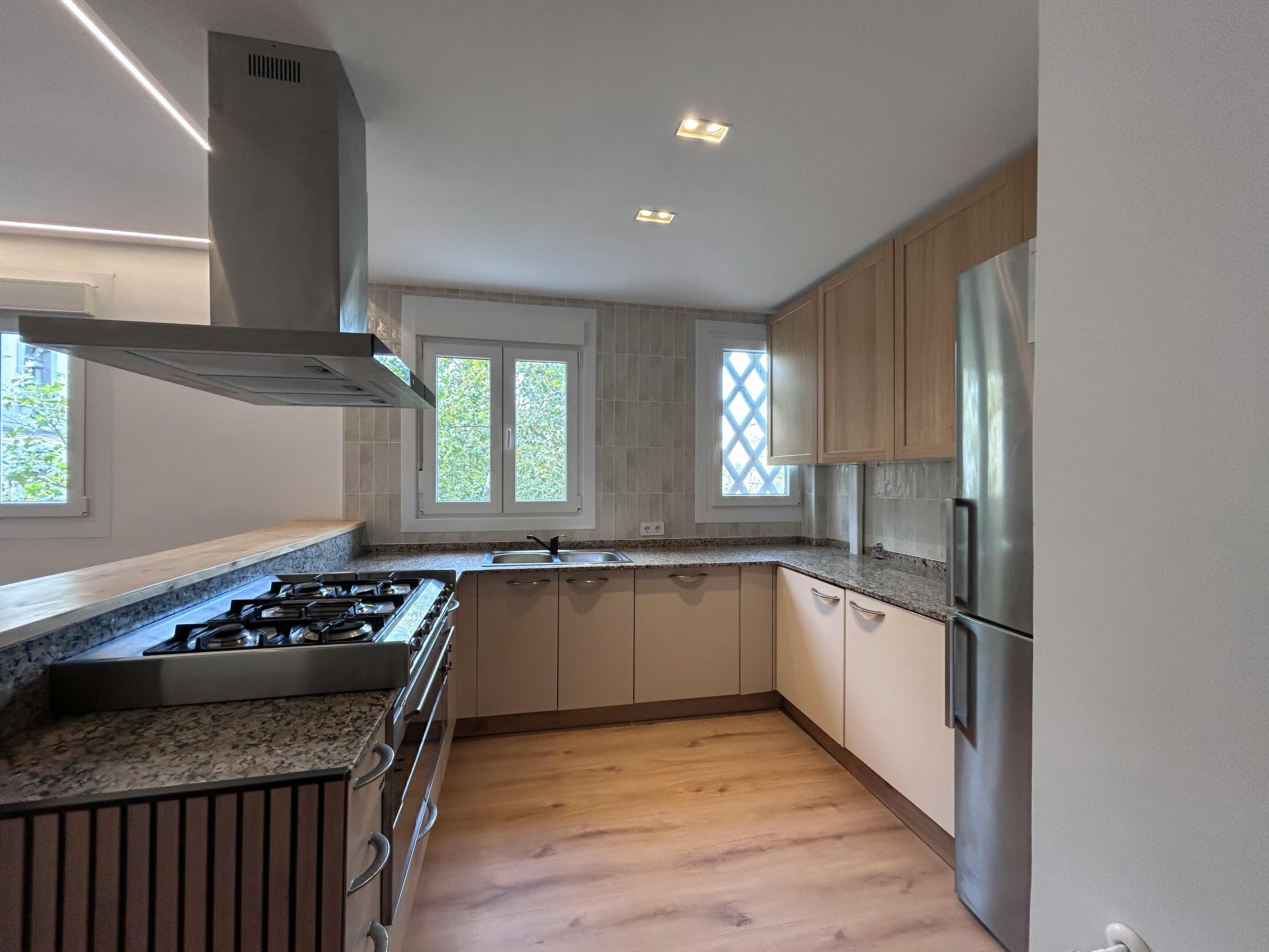 2-Bedroom Apartment in Carrer de Sant Carles, Barcelona (1739400) ROOM 2