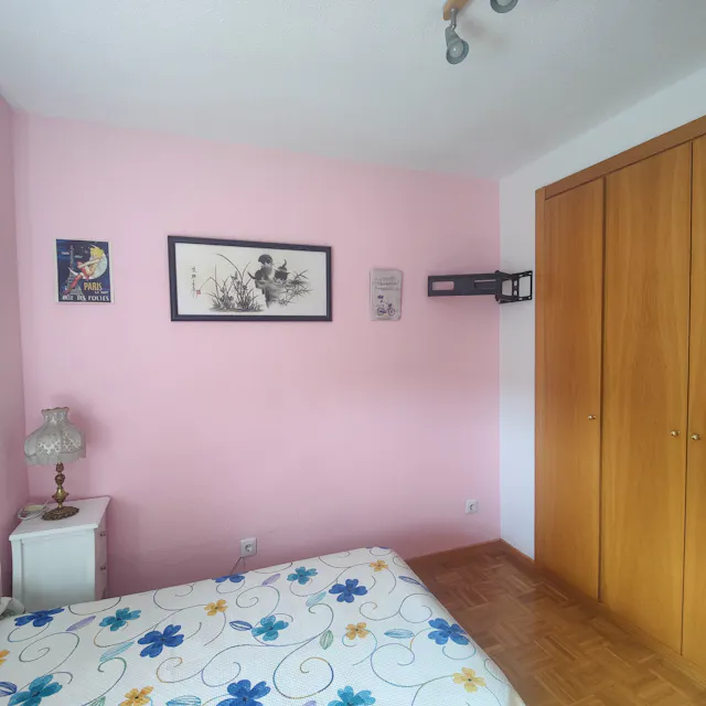 Private room in Calle de Eduardo Barreiros, Madrid (1739457) room image 2