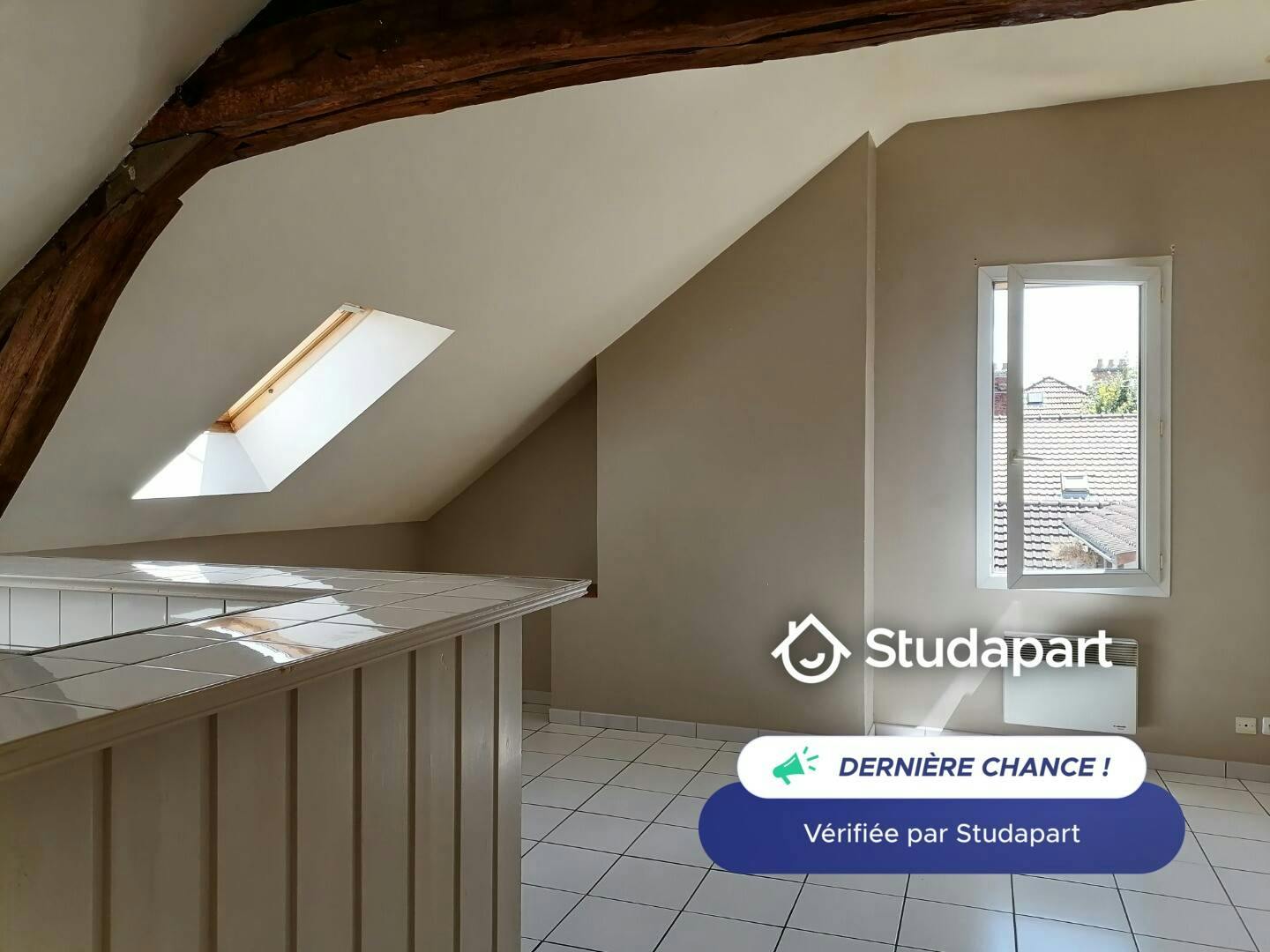 Lägenhet att hyra för 500 € i månaden i Sainte-Savine, Rue Benoît Malon
