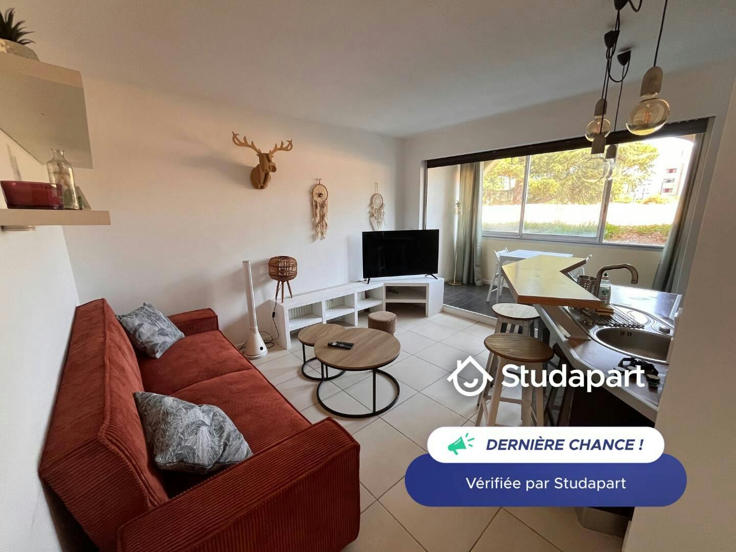 Apartamento para alugar por € 670 por mês em Mandelieu-la-Napoule, Avenue Janvier Passero