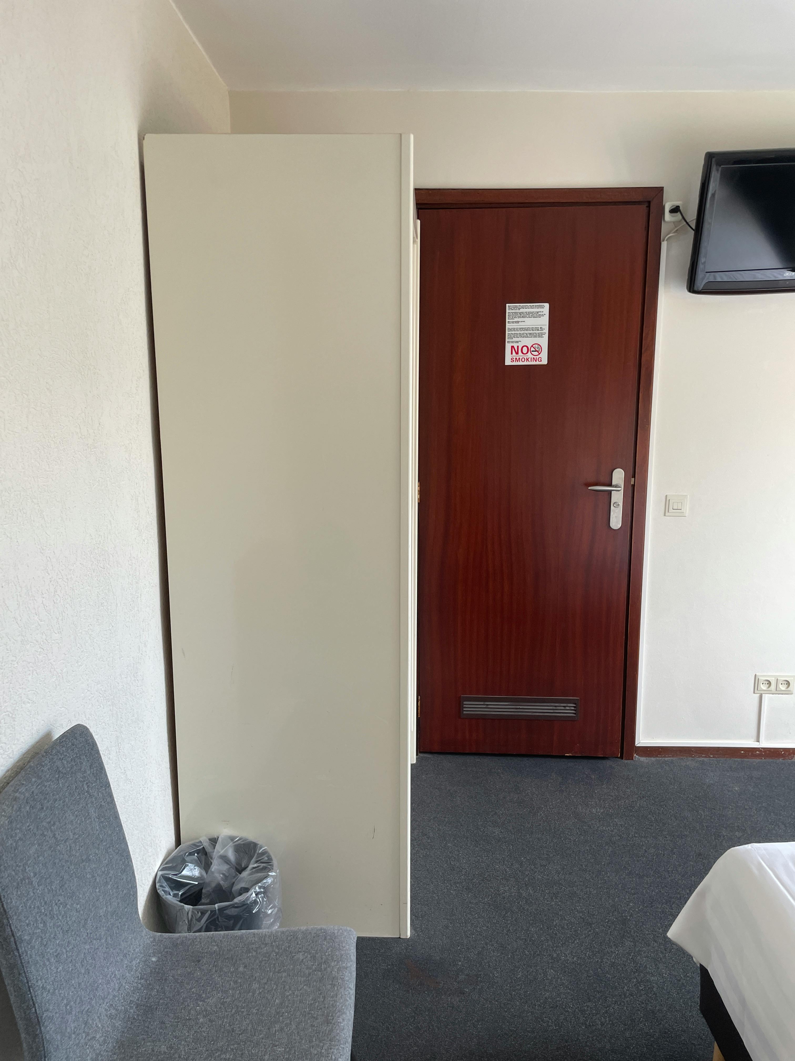 Private room in Renbaanstraat, The Hague (1739510) room image 6