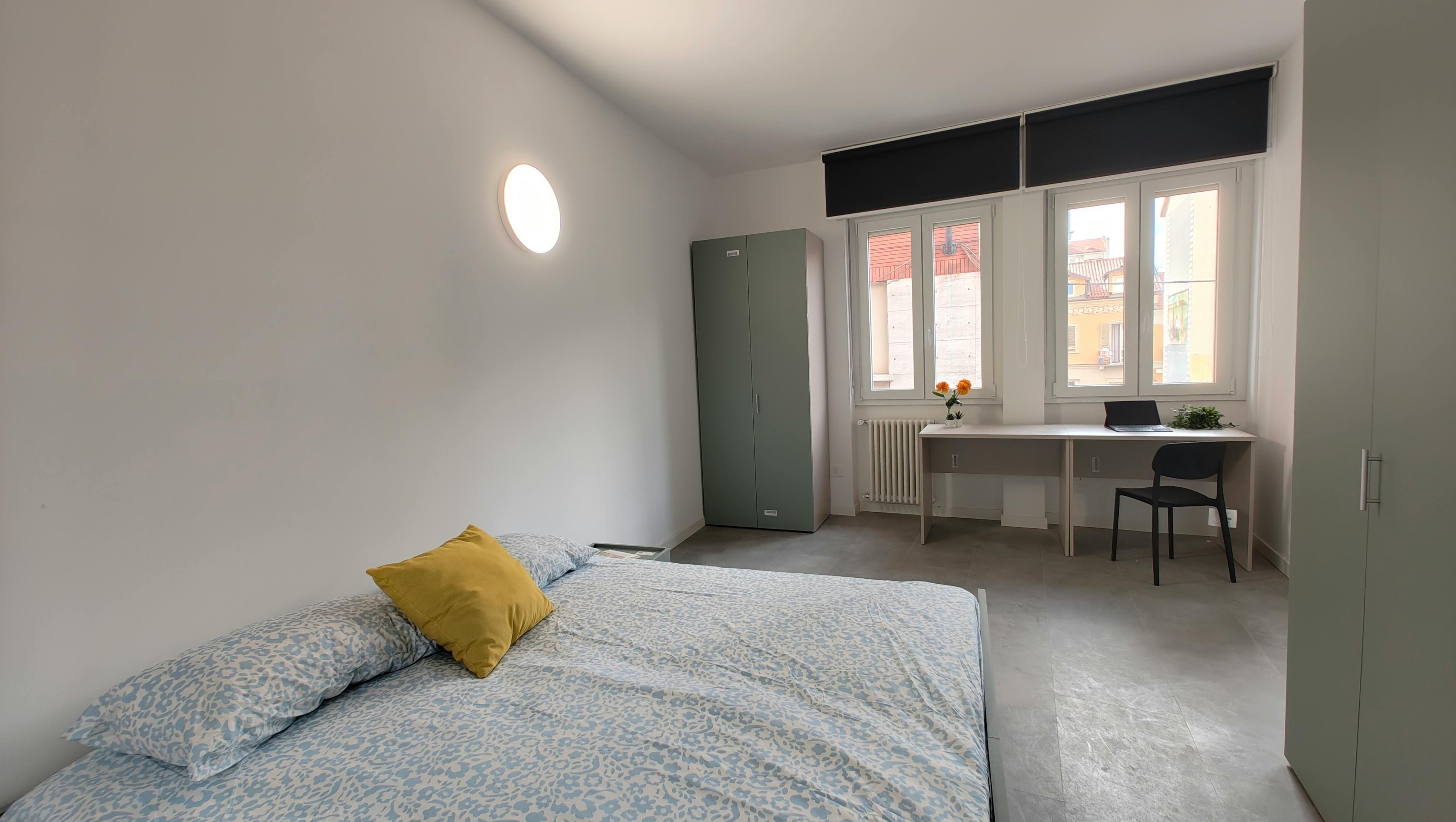 Apartament de închiriat pentru 700 EUR pe lună în Turin, Piazza Risorgimento