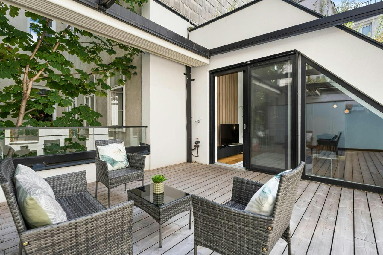 2-Bedroom Apartment in Neubaugasse, Vienna (1739587) ROOM 1