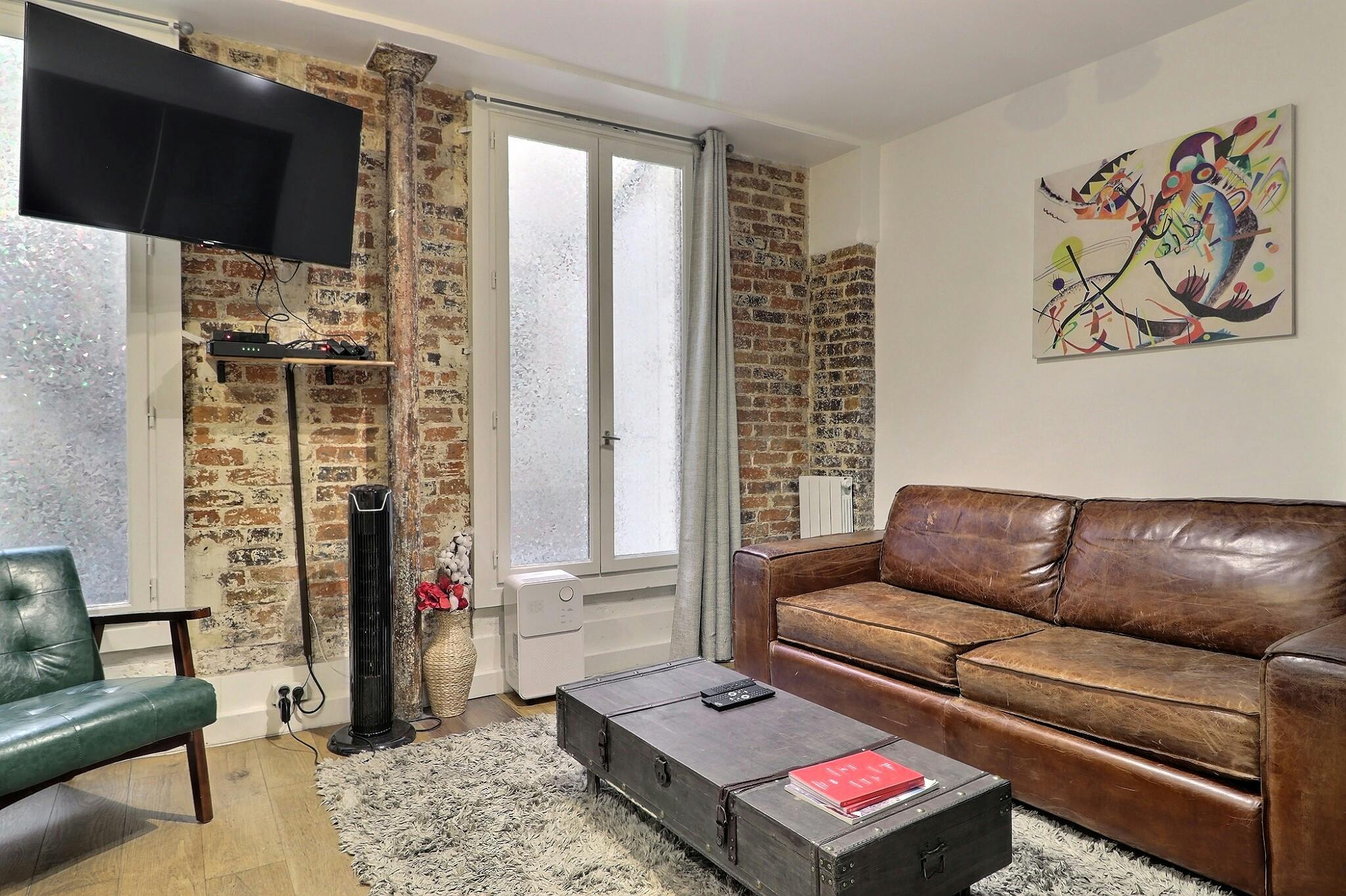 1-Bedroom Apartment in Rue des Martyrs, Paris (1739614) ROOM
