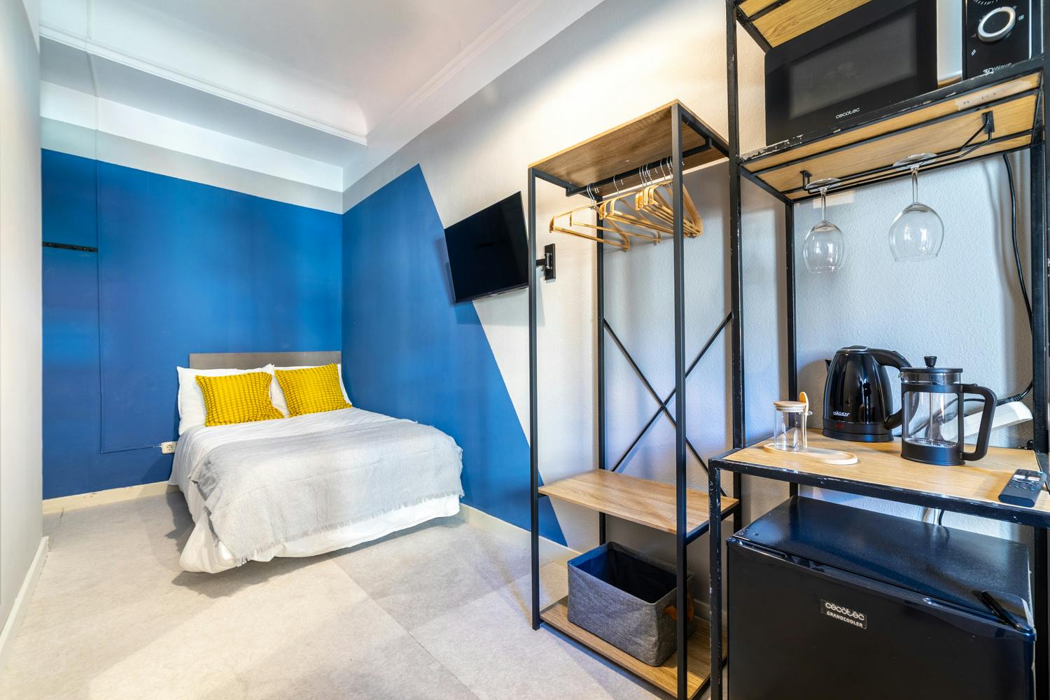 Private room in Calle de Alberto Aguilera, Madrid (1739632) ROOM 2