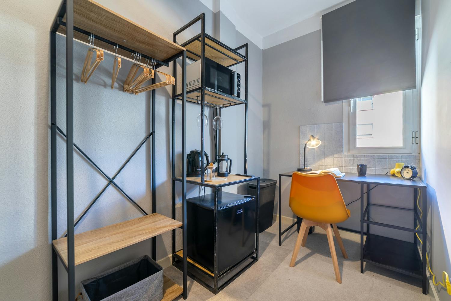 Private room in Calle de Alberto Aguilera, Madrid (1739632) ROOM 1