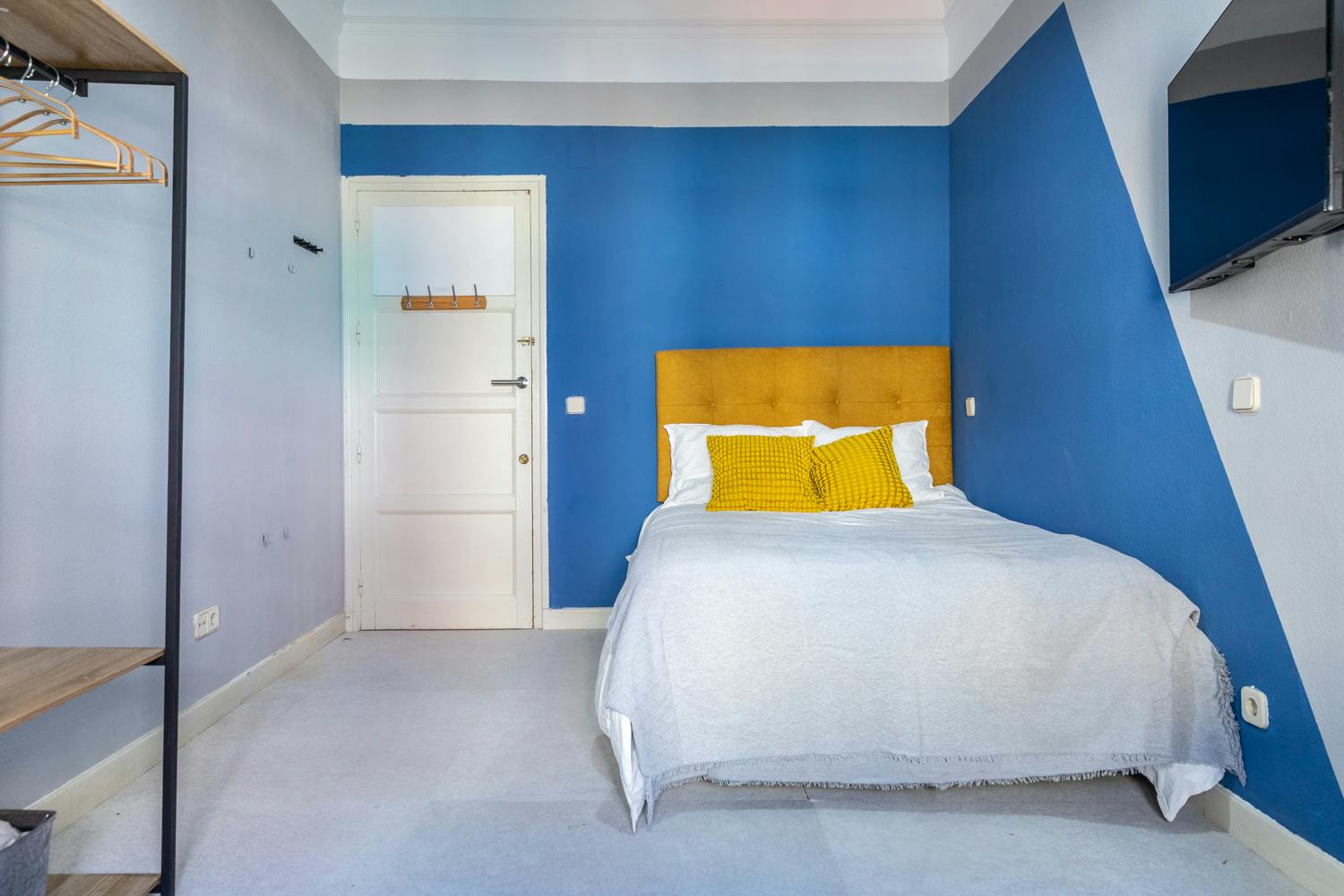 Private room in Calle de Alberto Aguilera, Madrid (1739638) room image 2