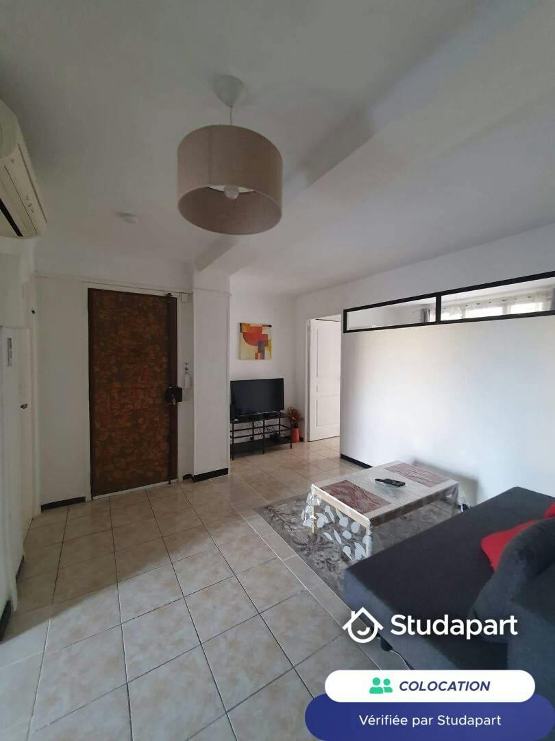 Private room for rent on Rue de Crimée, Marseille - Vue 4