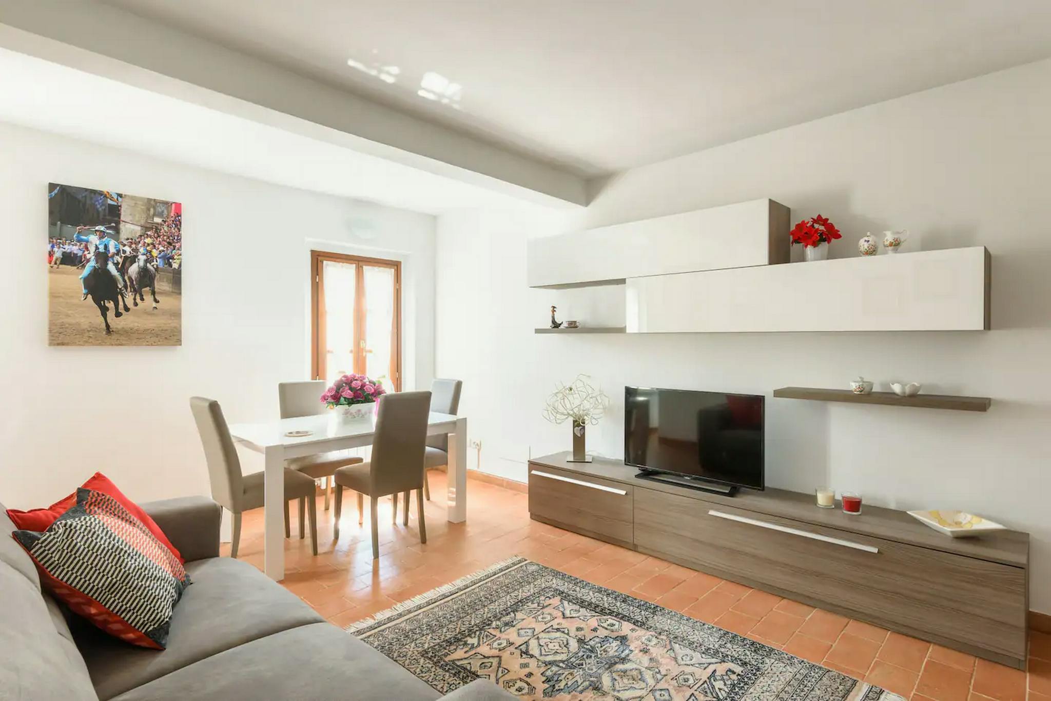 Appartamento in affitto a 1700 € al mese a Siena, Vicolo Ugurgieri